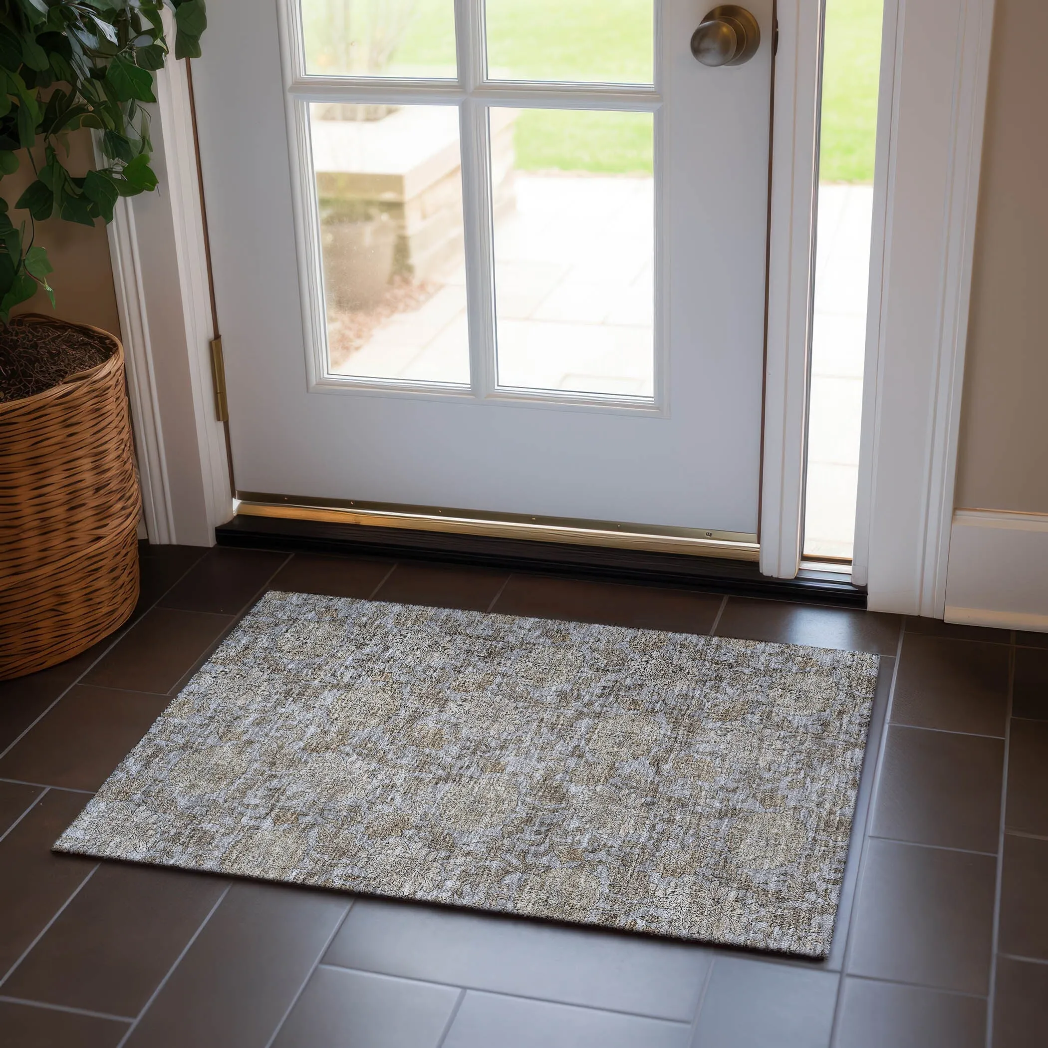 Machine Washable Indoor/ Outdoor Chantille Floral Rug