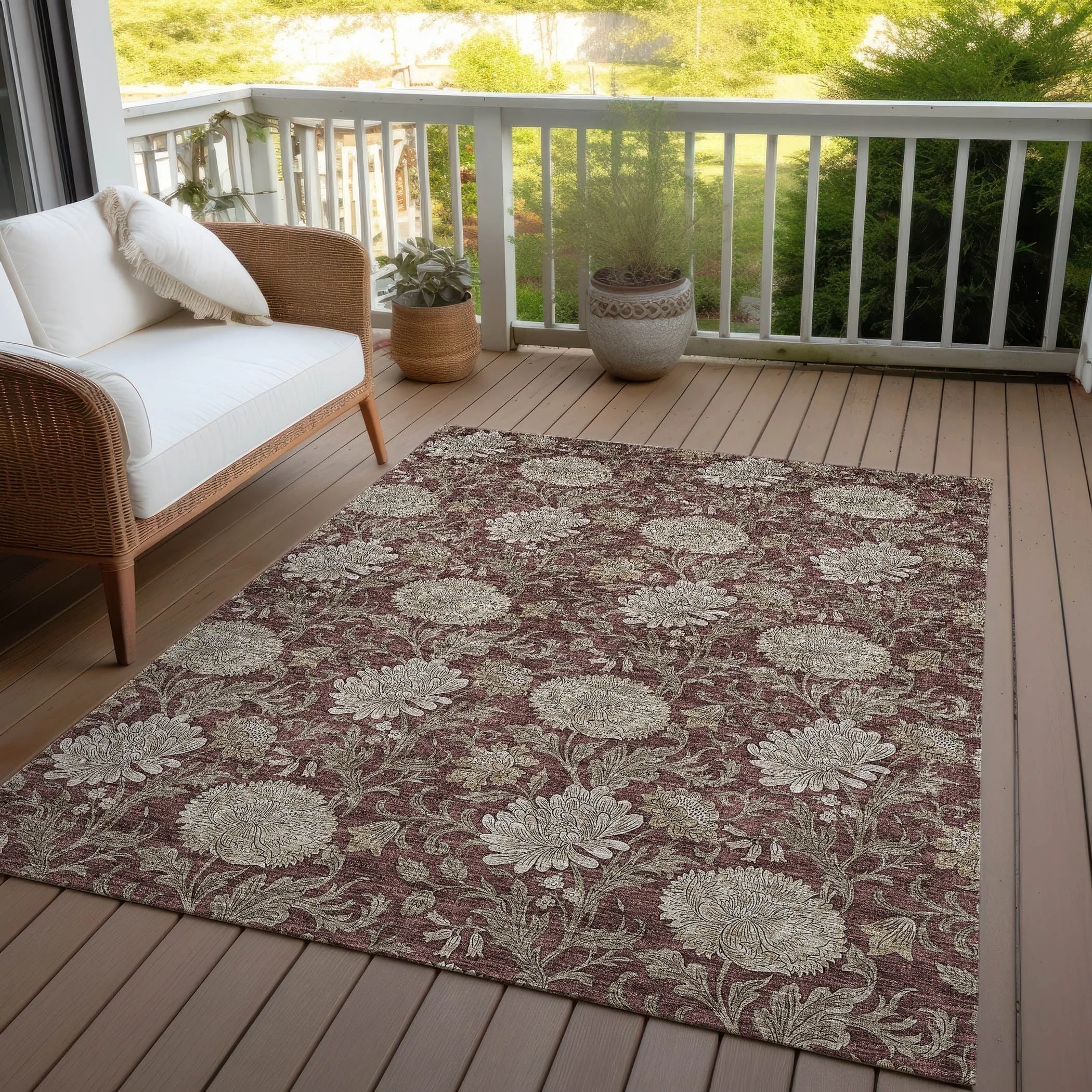 Machine Washable Indoor/ Outdoor Chantille Floral Rug