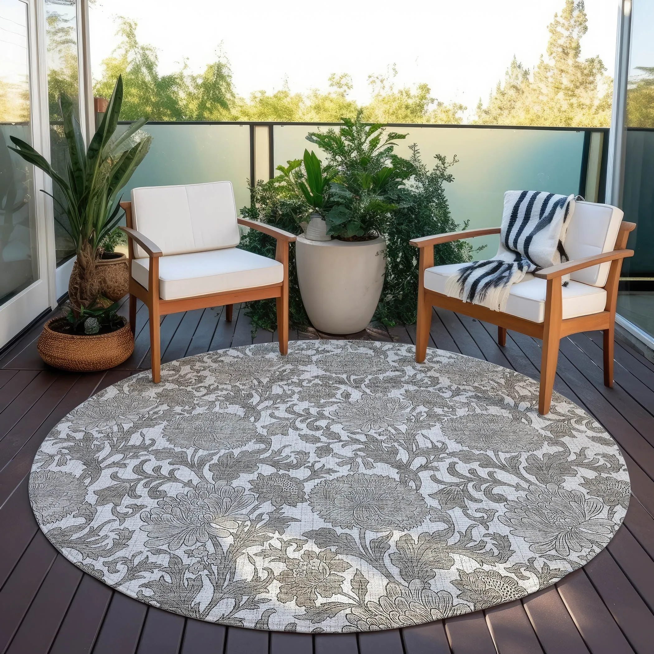 Machine Washable Indoor/ Outdoor Chantille Floral Rug