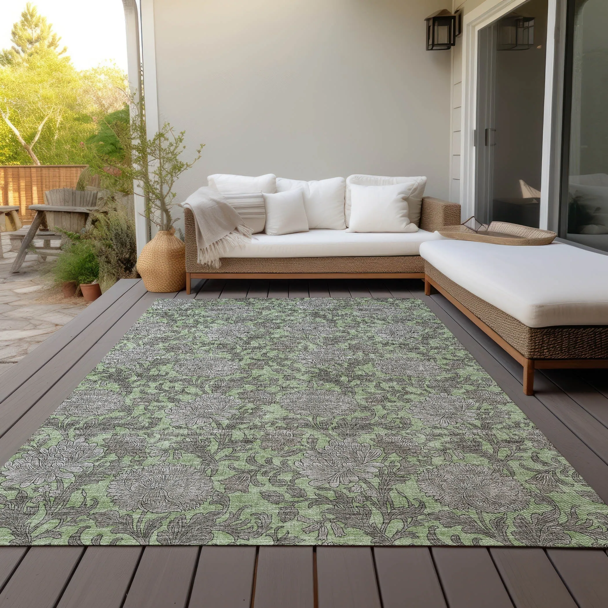 Machine Washable Indoor/ Outdoor Chantille Floral Rug