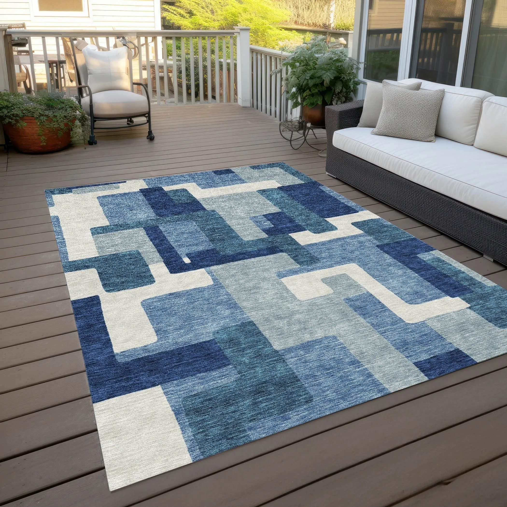 Machine Washable Indoor/ Outdoor Chantille Modern Blocks Rug