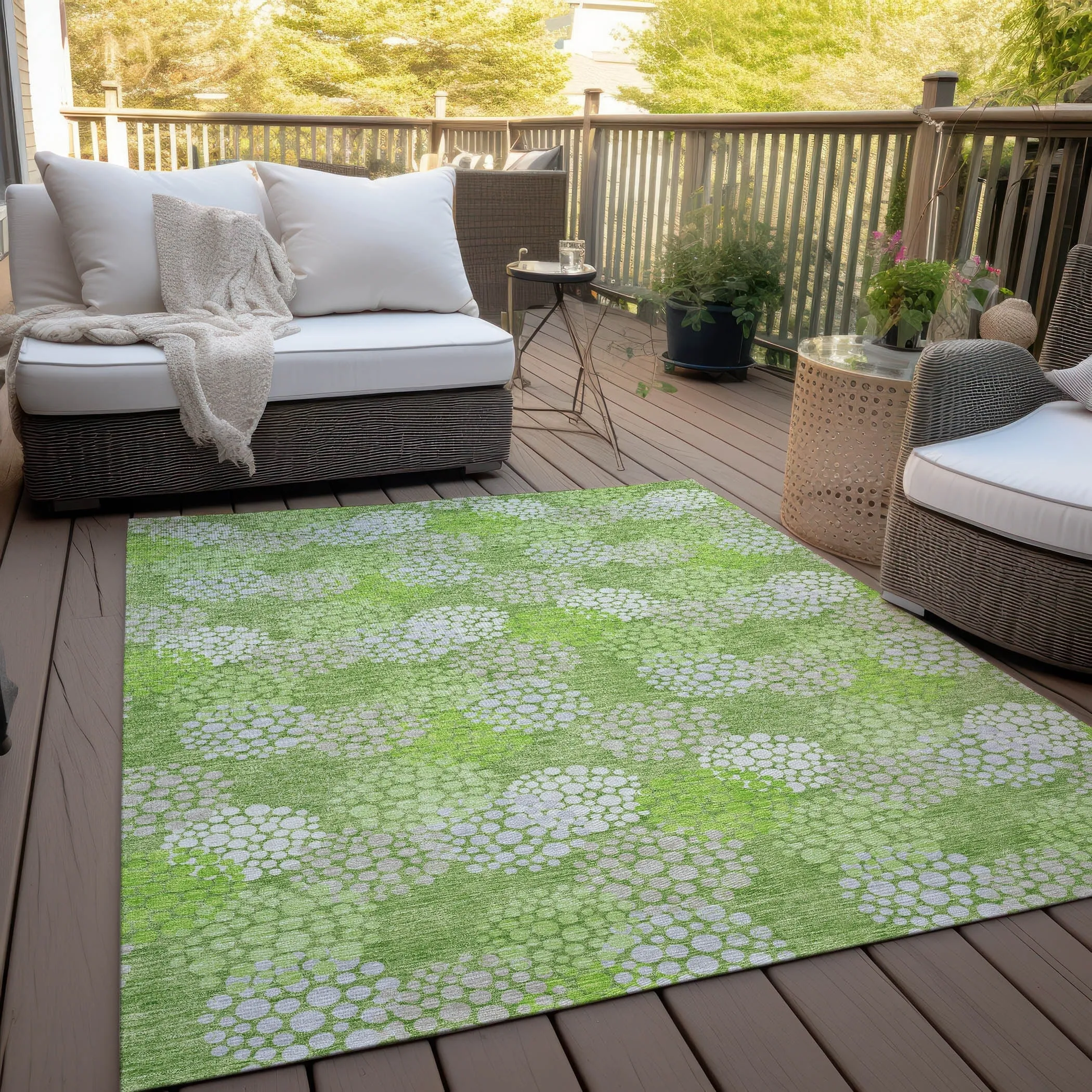 Machine Washable Indoor/ Outdoor Chantille Modern Bubbles Rug