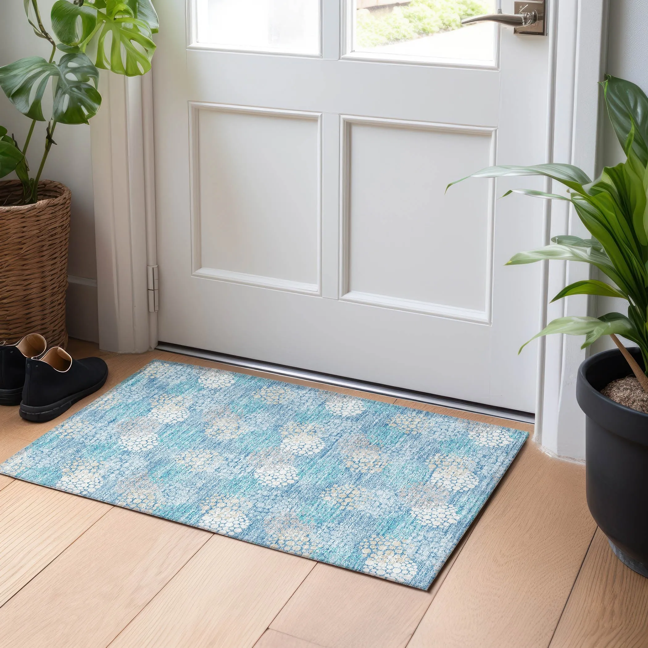 Machine Washable Indoor/ Outdoor Chantille Modern Bubbles Rug