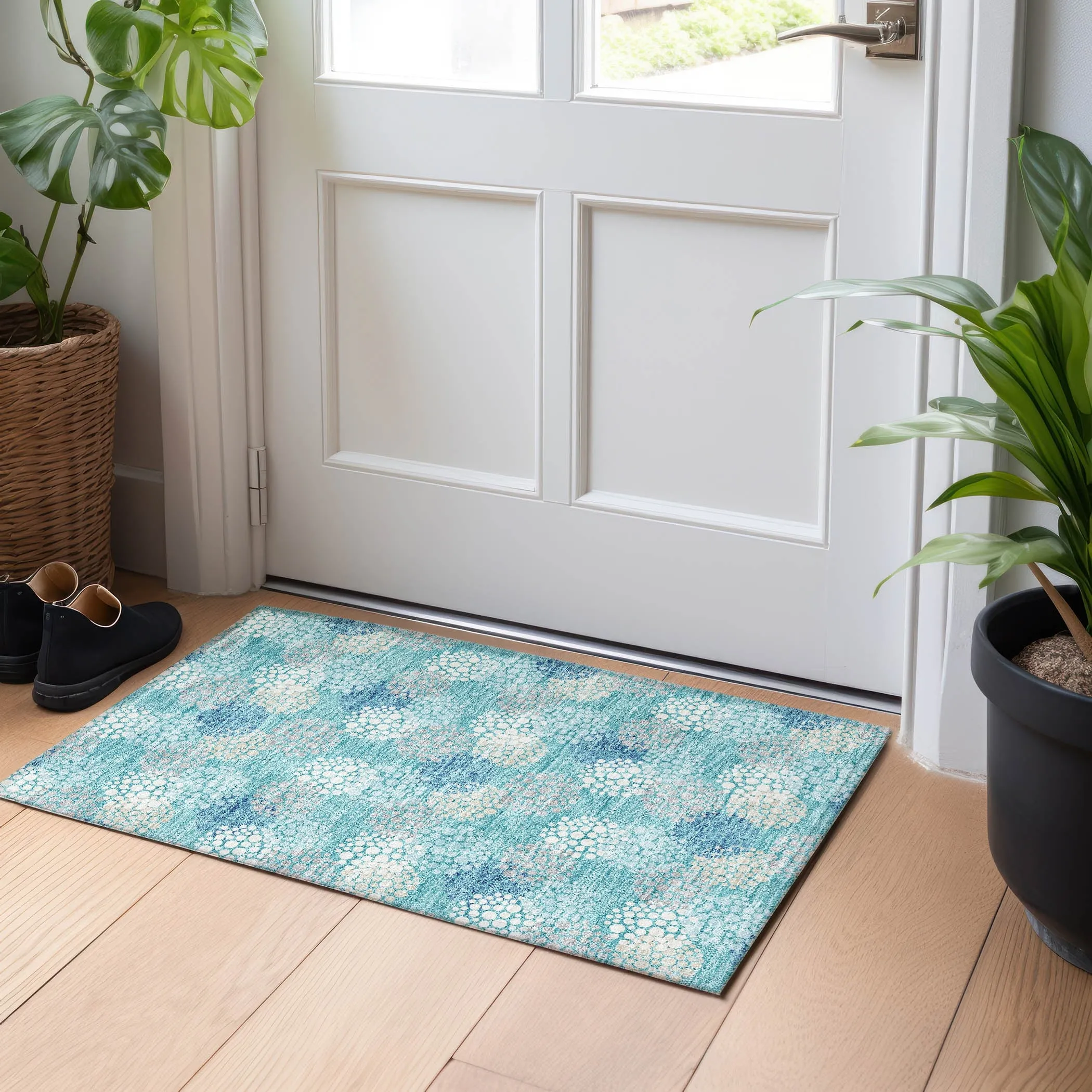 Machine Washable Indoor/ Outdoor Chantille Modern Bubbles Rug