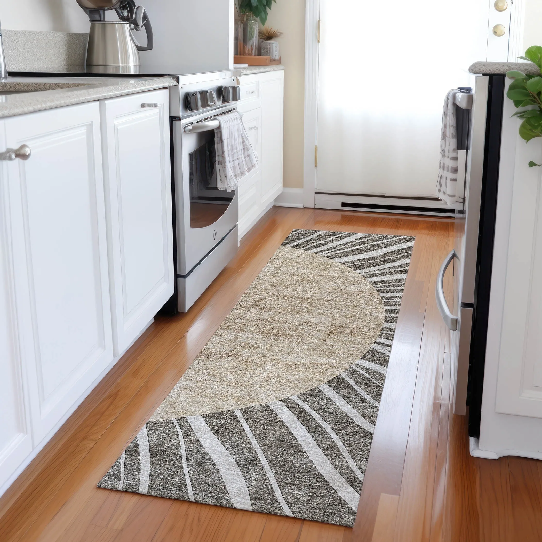 Machine Washable Indoor/ Outdoor Chantille Modern Sunburst Rug