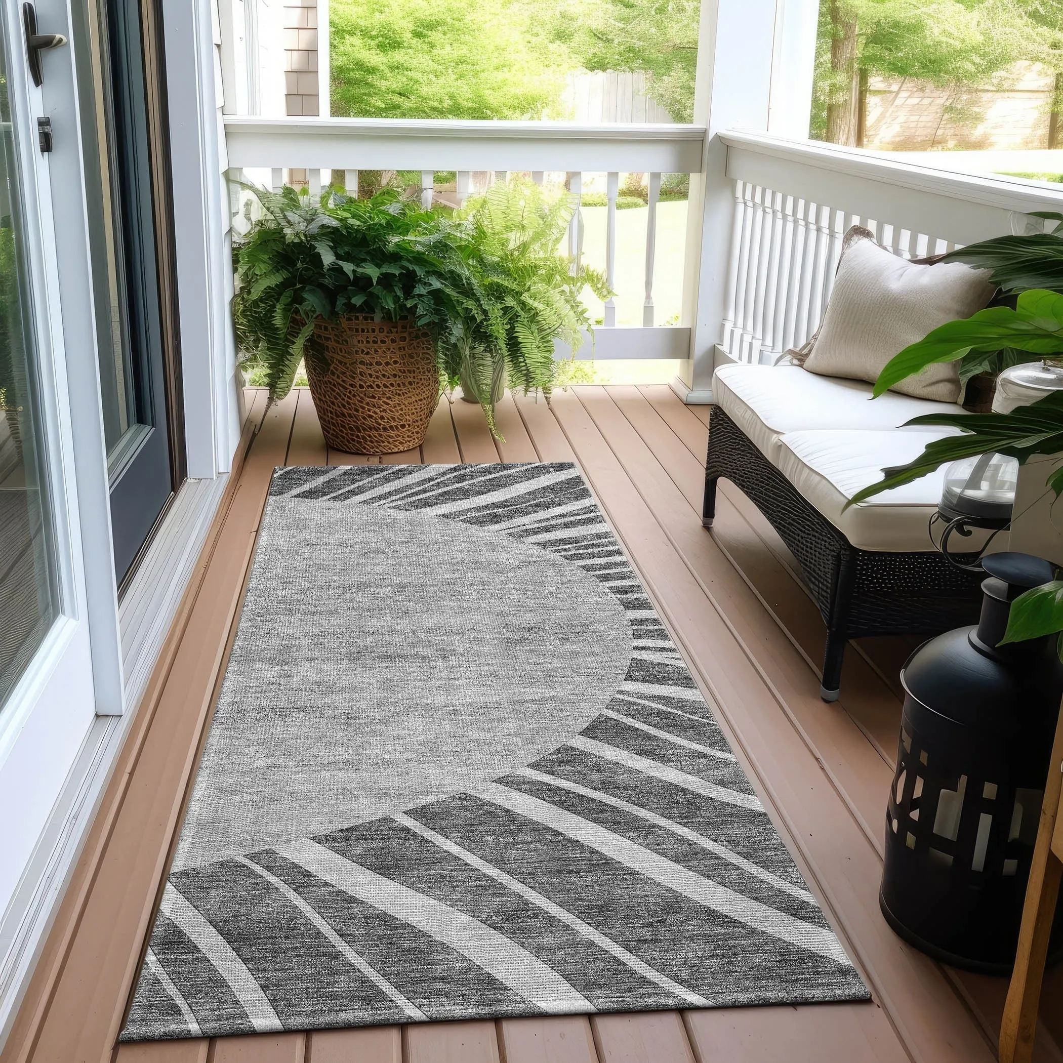 Machine Washable Indoor/ Outdoor Chantille Modern Sunburst Rug