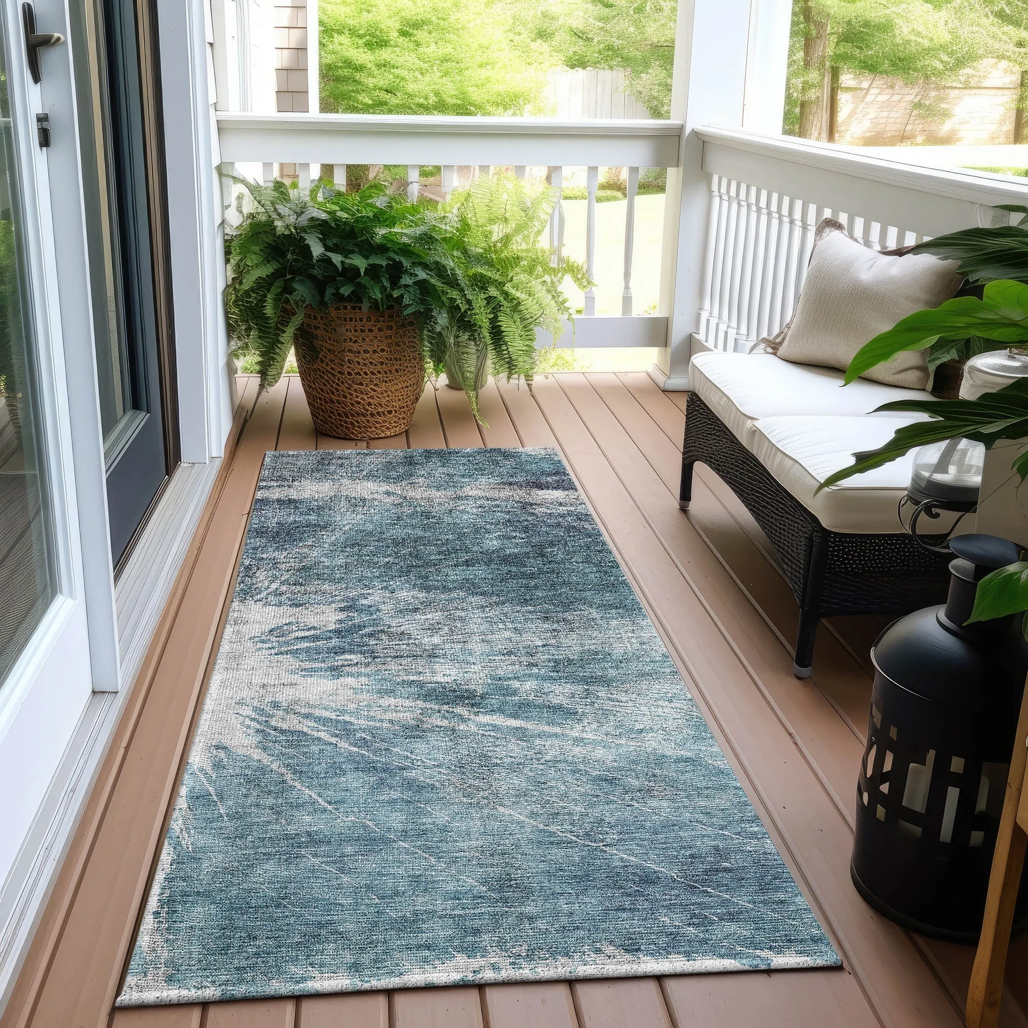 Machine Washable Indoor/ Outdoor Chantille Modern Tree Grain Rug