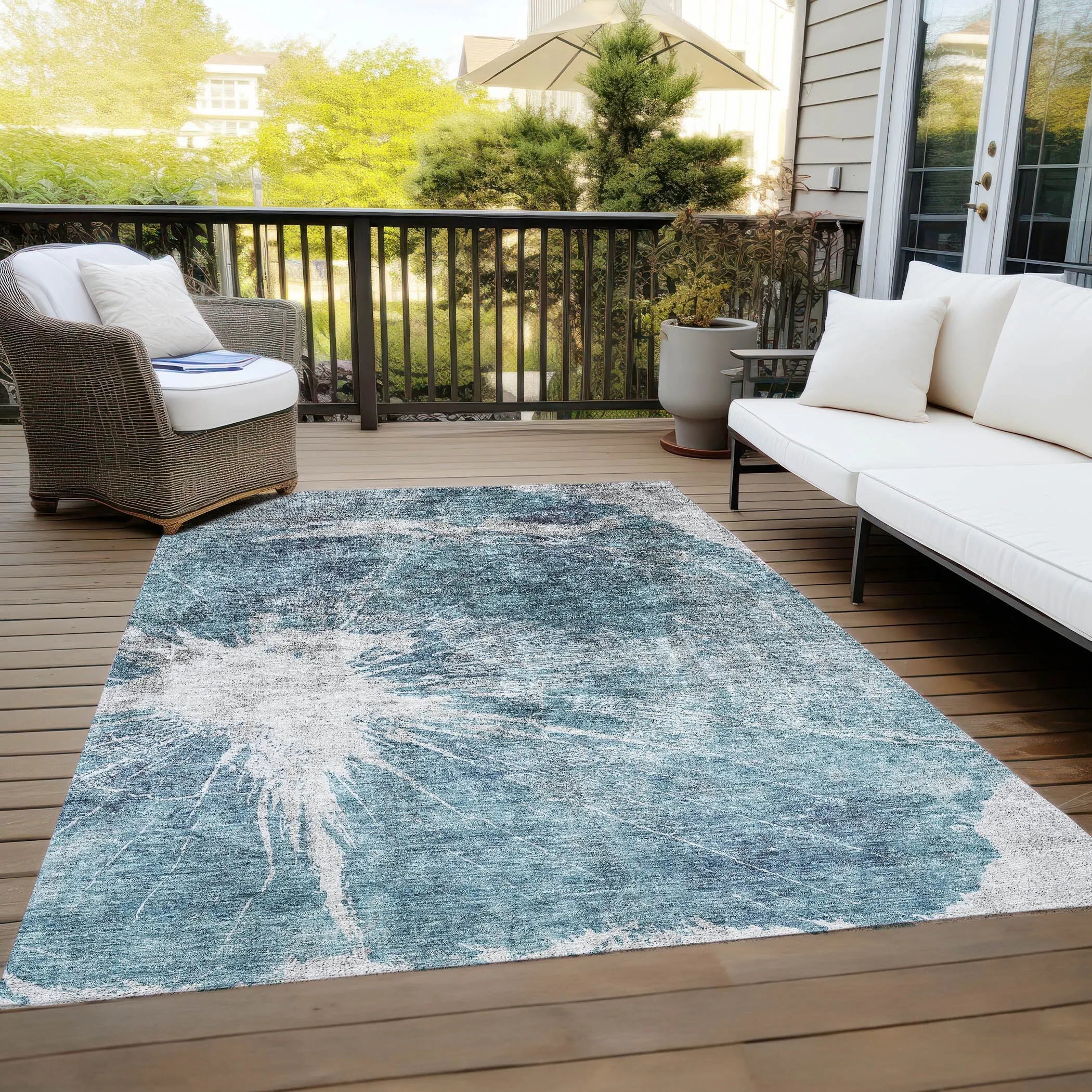 Machine Washable Indoor/ Outdoor Chantille Modern Tree Grain Rug