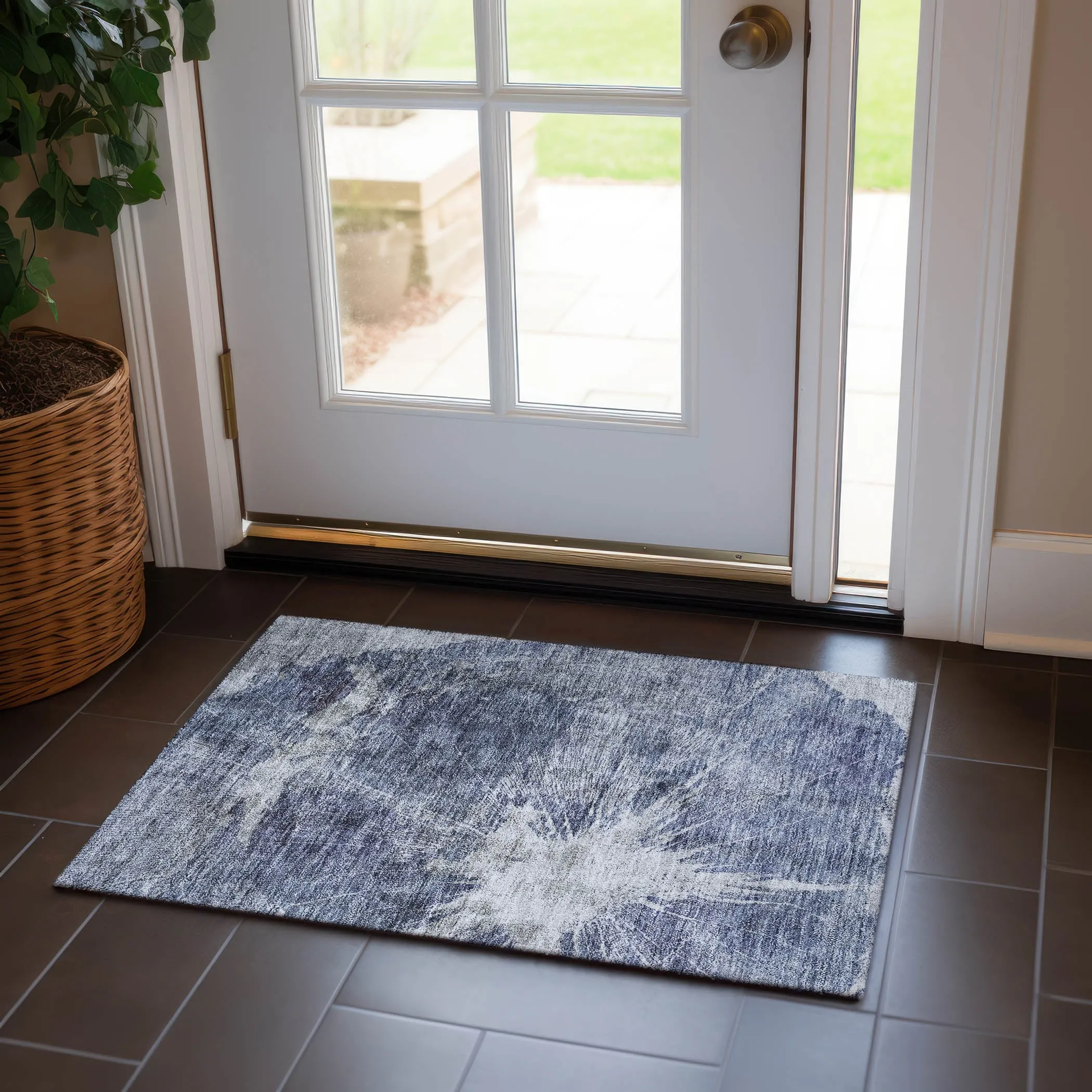Machine Washable Indoor/ Outdoor Chantille Modern Tree Grain Rug