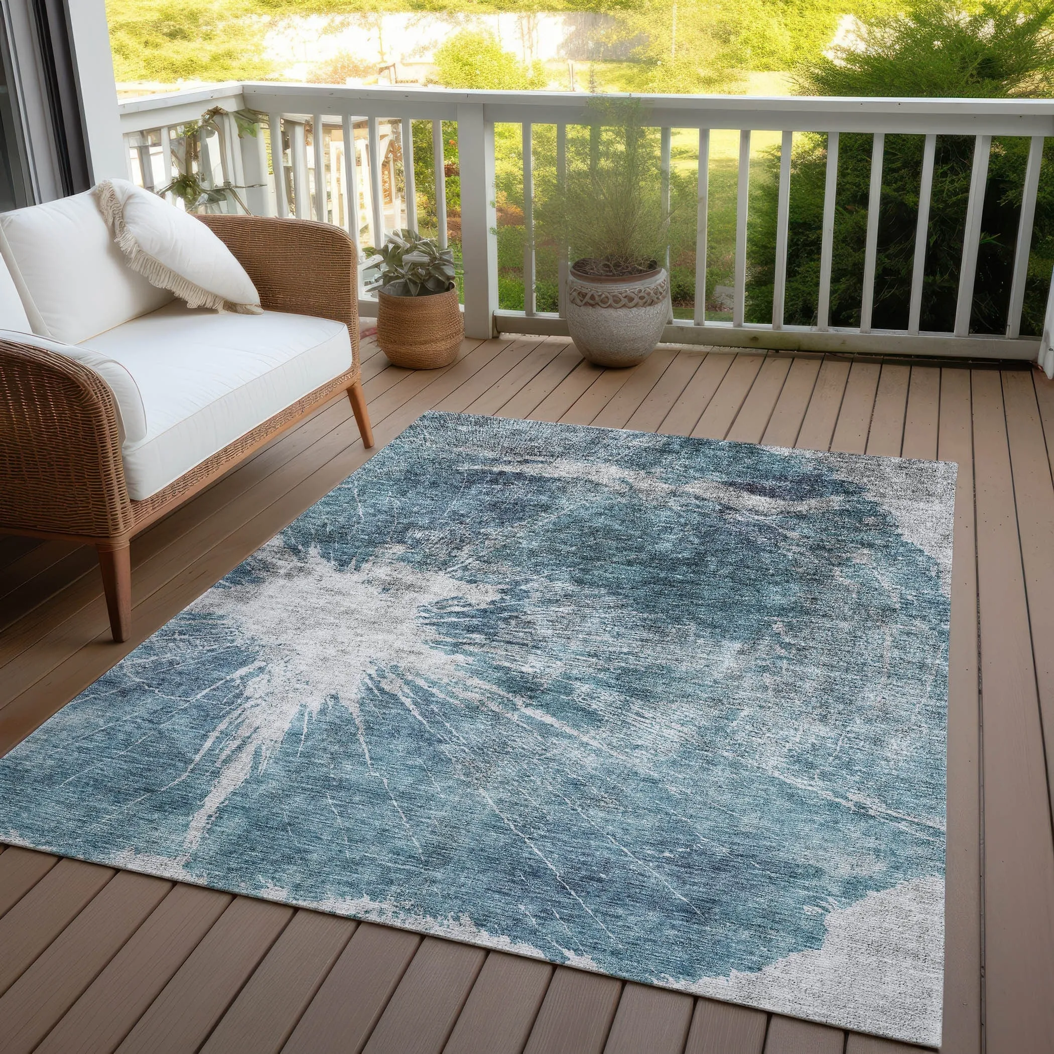 Machine Washable Indoor/ Outdoor Chantille Modern Tree Grain Rug