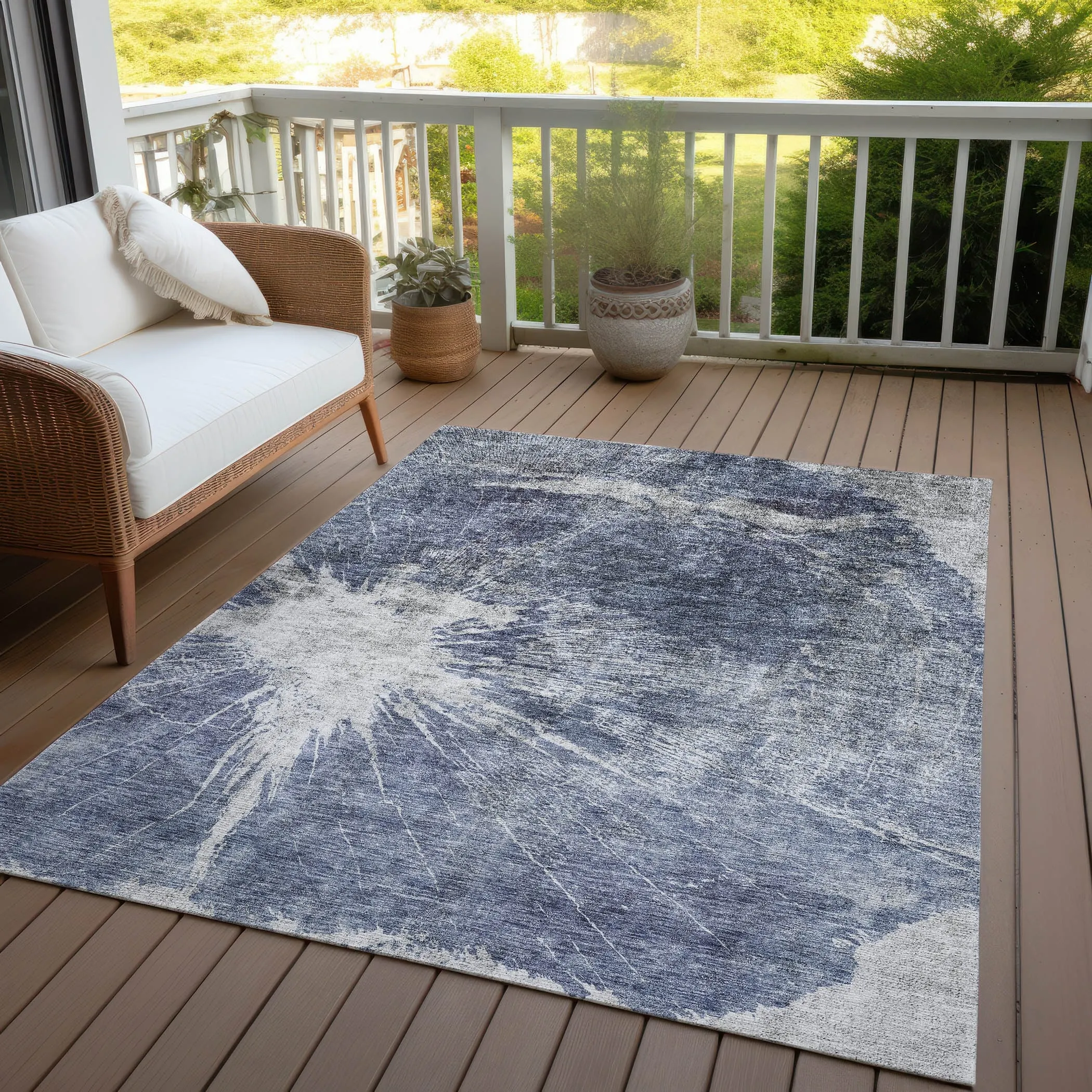 Machine Washable Indoor/ Outdoor Chantille Modern Tree Grain Rug