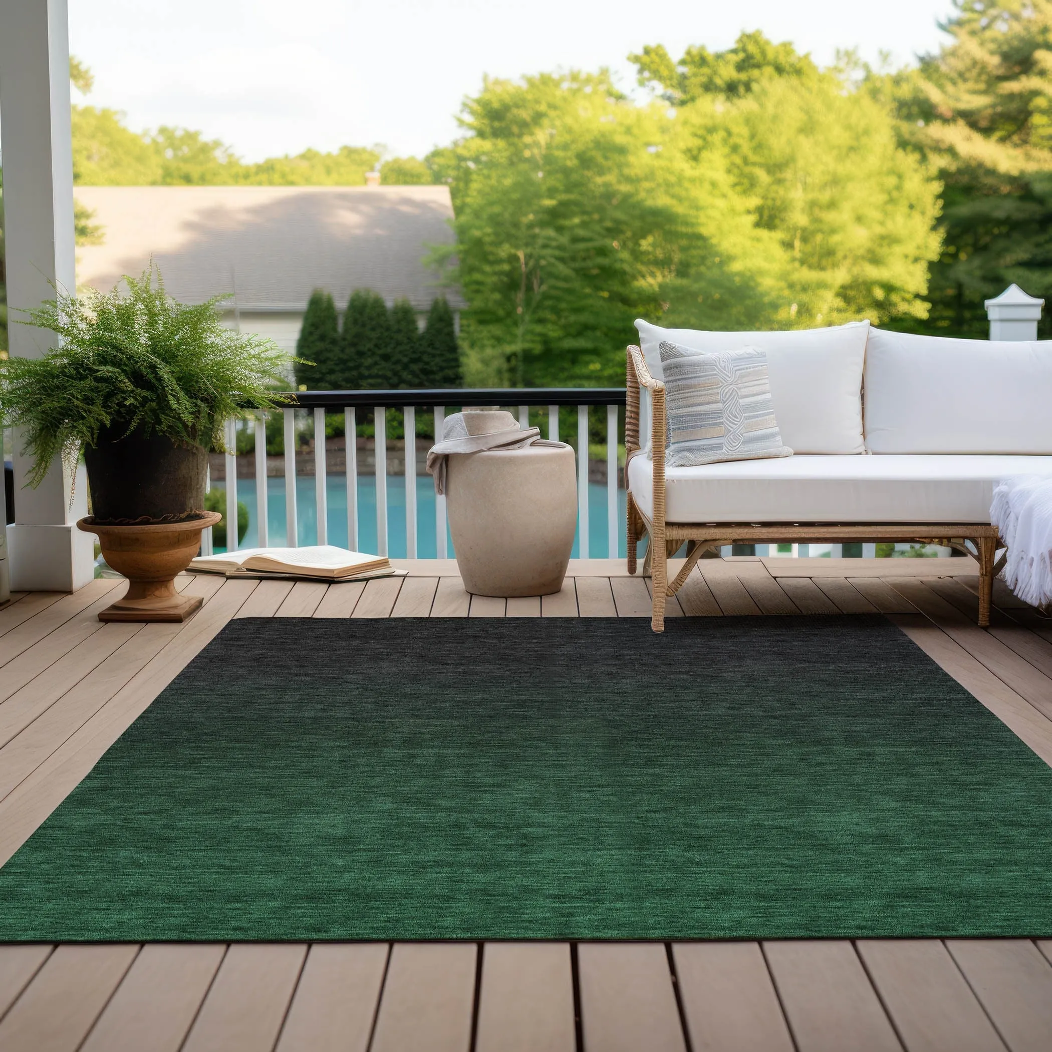 Machine Washable Indoor/ Outdoor Chantille Ombre Solid Rug