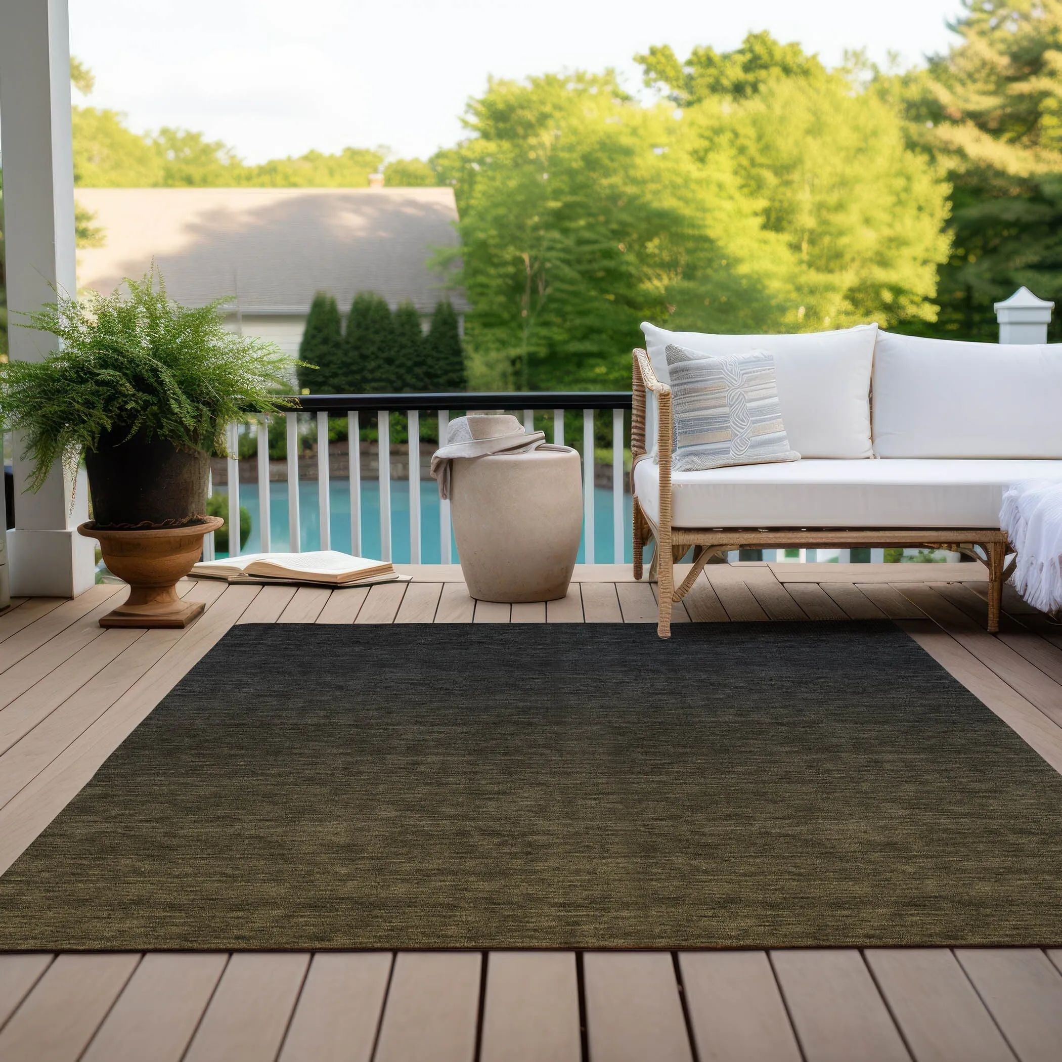 Machine Washable Indoor/ Outdoor Chantille Ombre Solid Rug