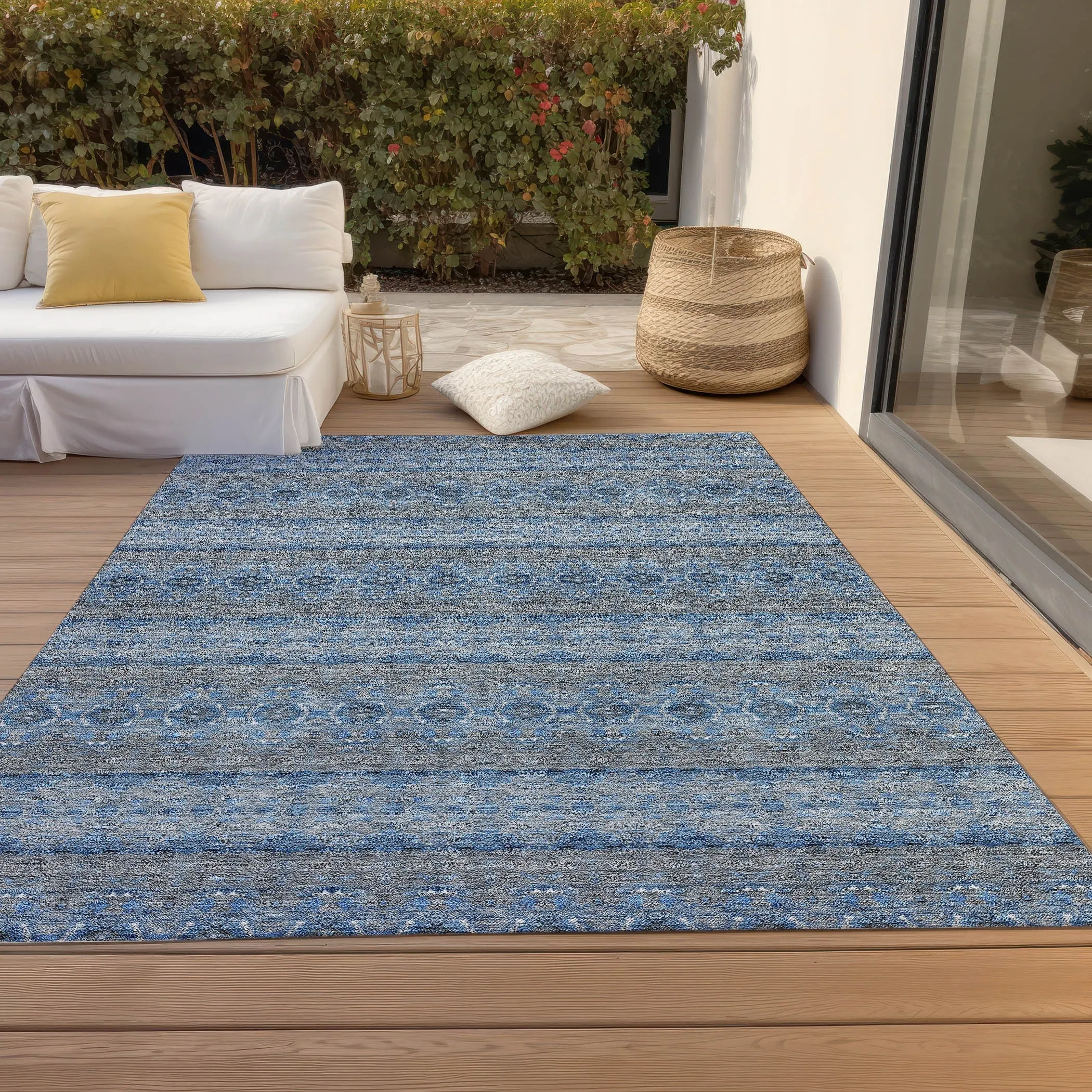 Machine Washable Indoor/ Outdoor Chantille Ombre Stripes Rug
