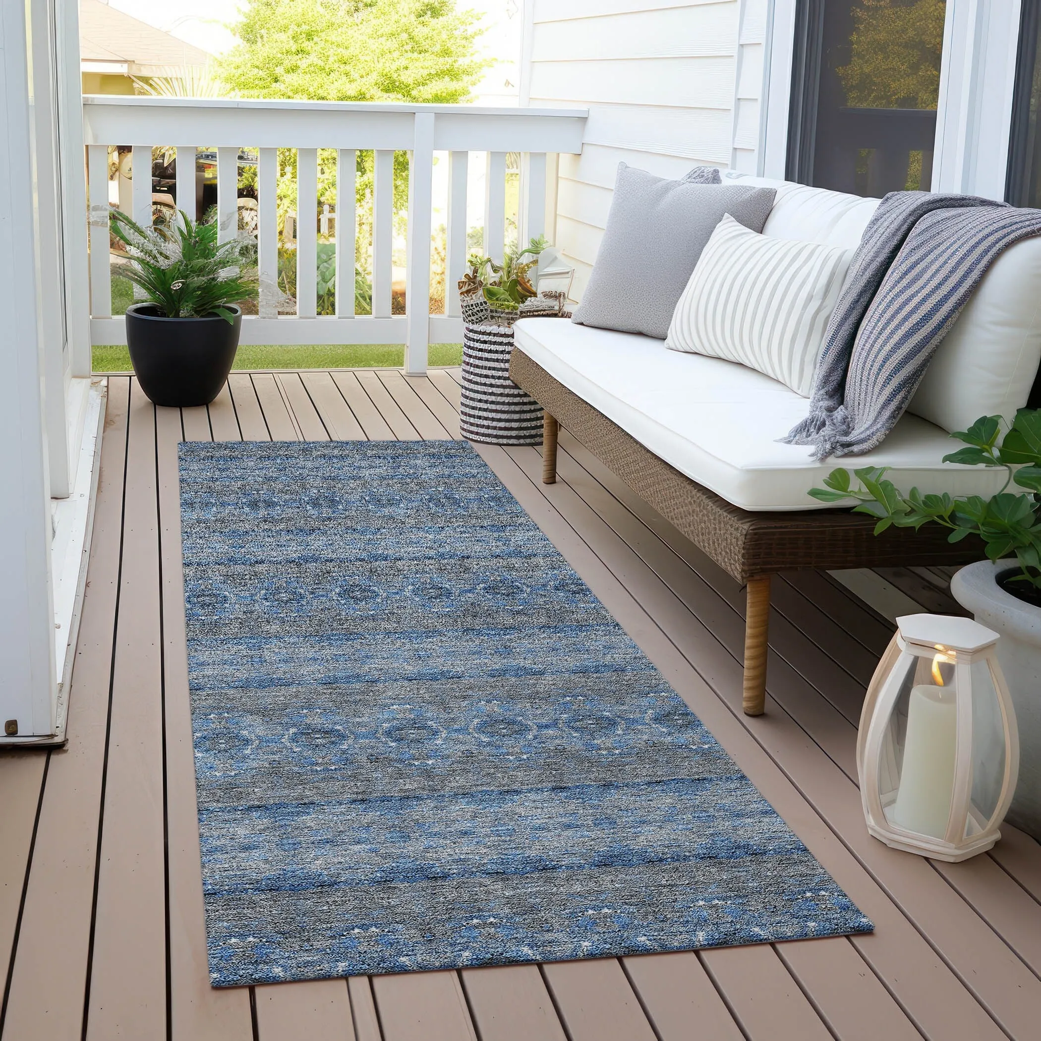 Machine Washable Indoor/ Outdoor Chantille Ombre Stripes Rug