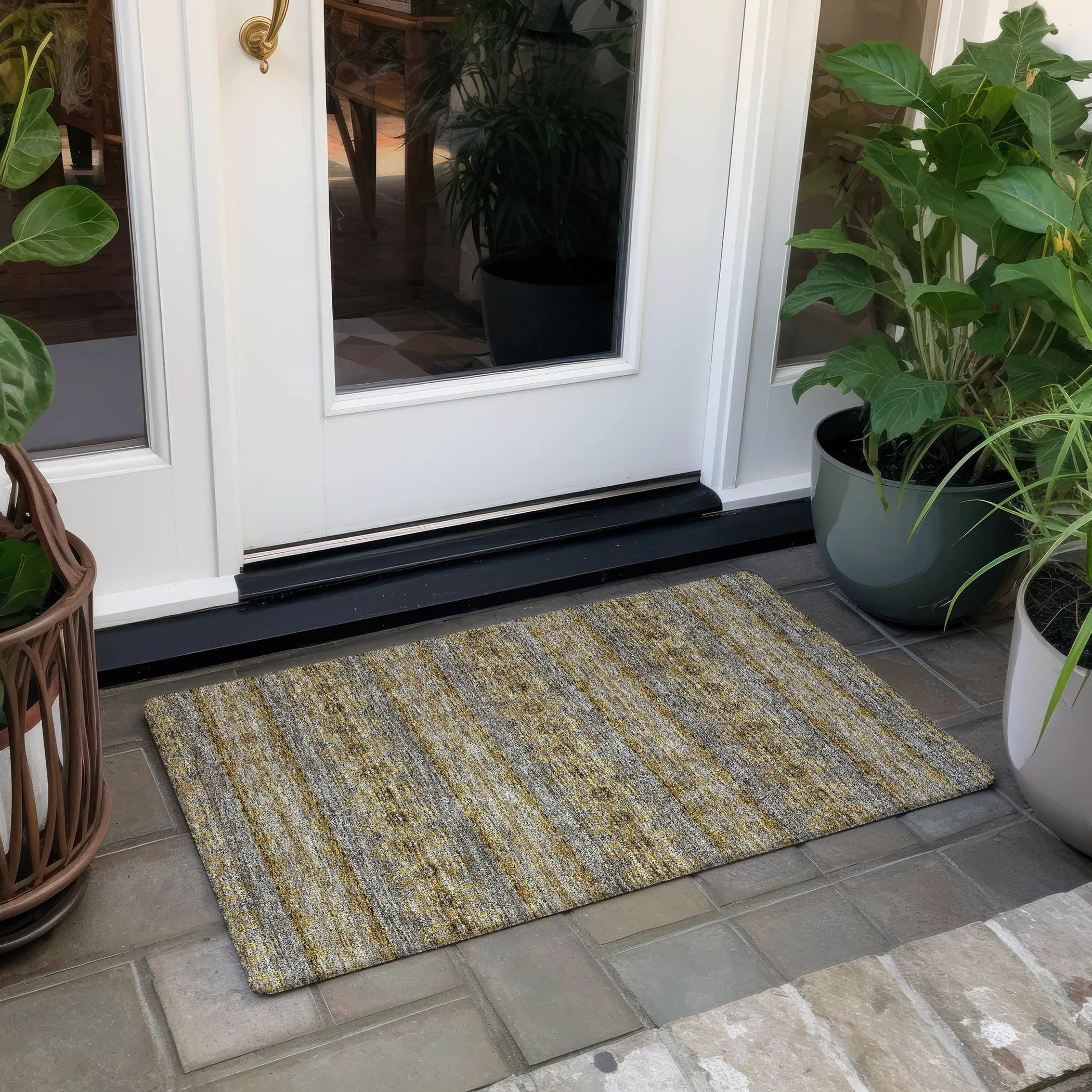 Machine Washable Indoor/ Outdoor Chantille Ombre Stripes Rug