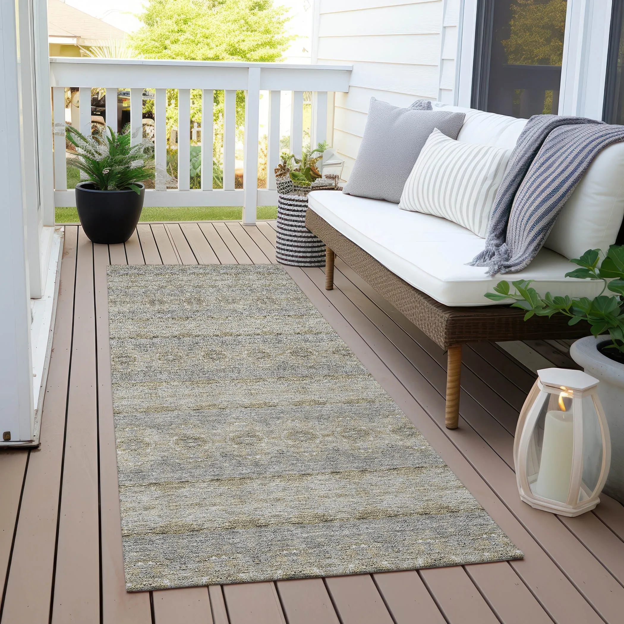 Machine Washable Indoor/ Outdoor Chantille Ombre Stripes Rug