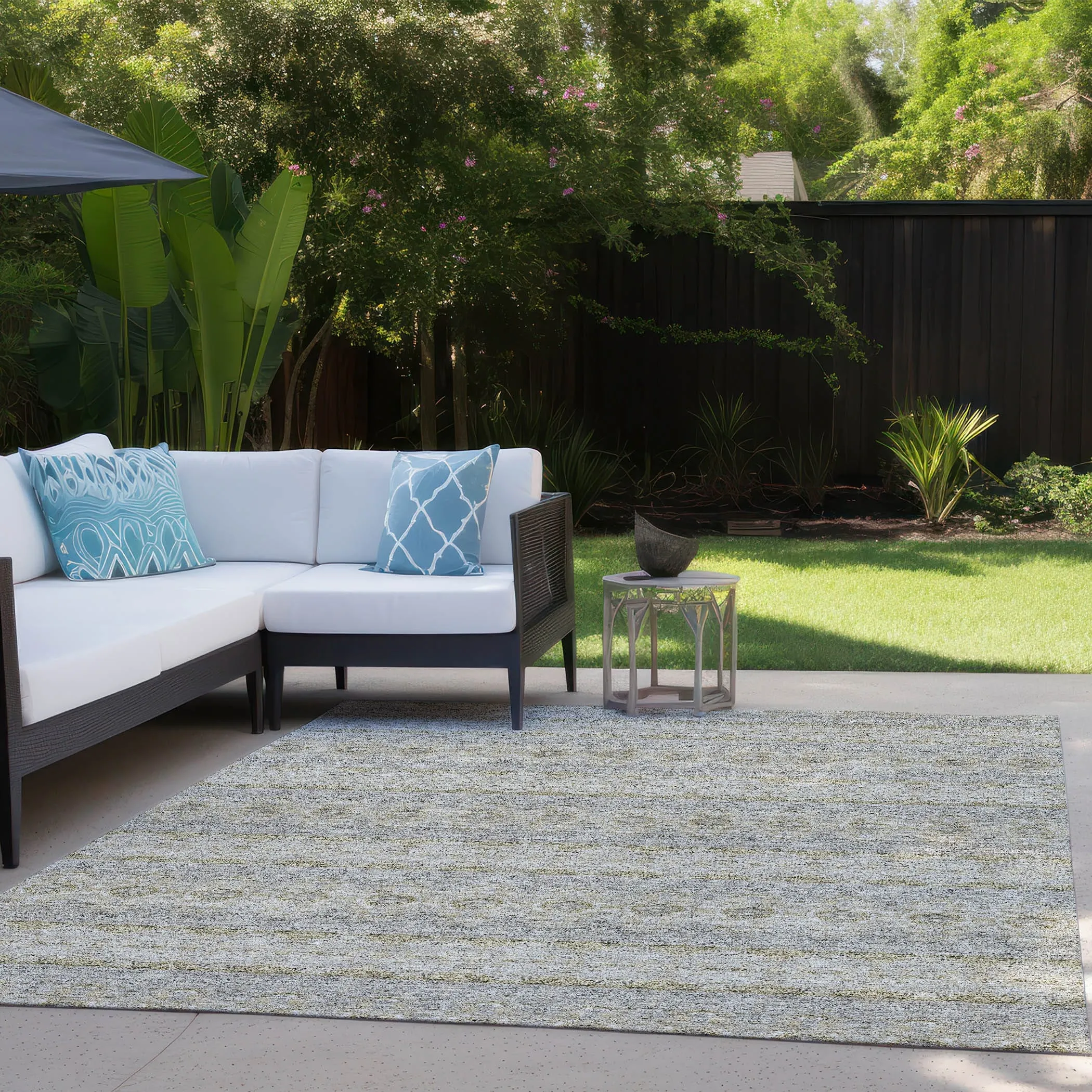 Machine Washable Indoor/ Outdoor Chantille Ombre Stripes Rug