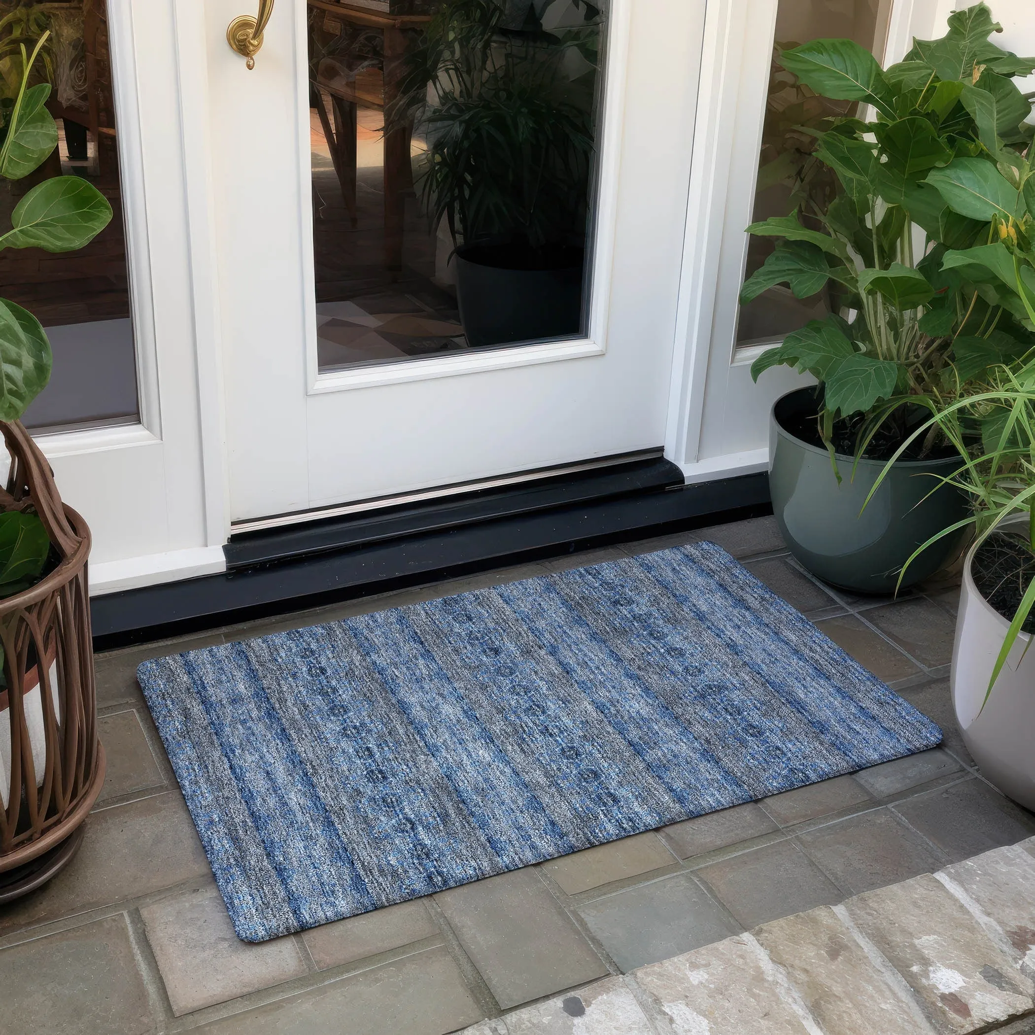 Machine Washable Indoor/ Outdoor Chantille Ombre Stripes Rug