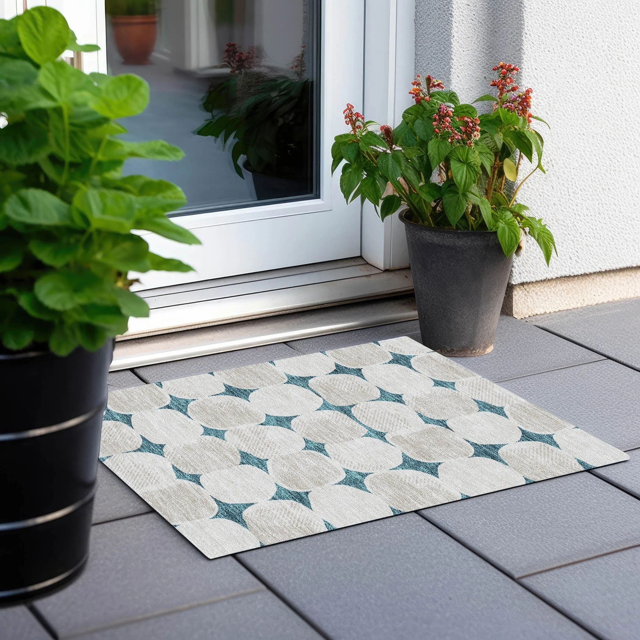 Machine Washable Indoor/ Outdoor Chantille Puffy Modern Rug
