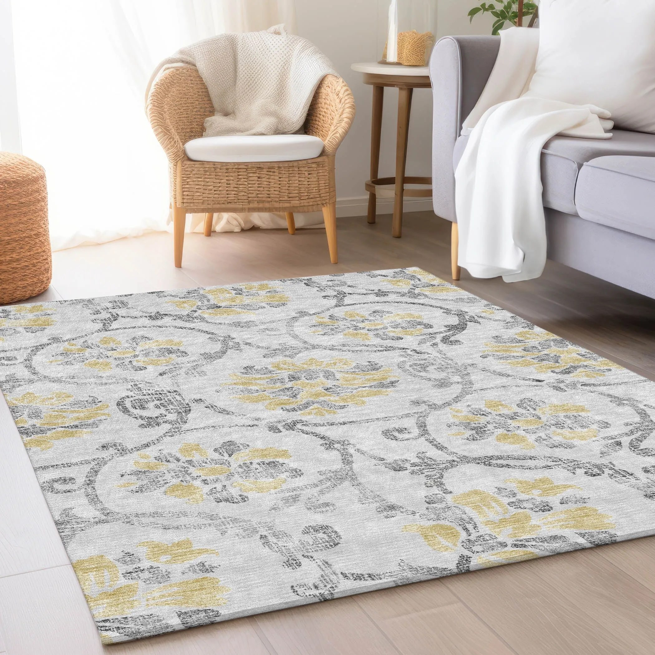 Machine Washable Indoor/ Outdoor Chantille Scroll Floral Rug