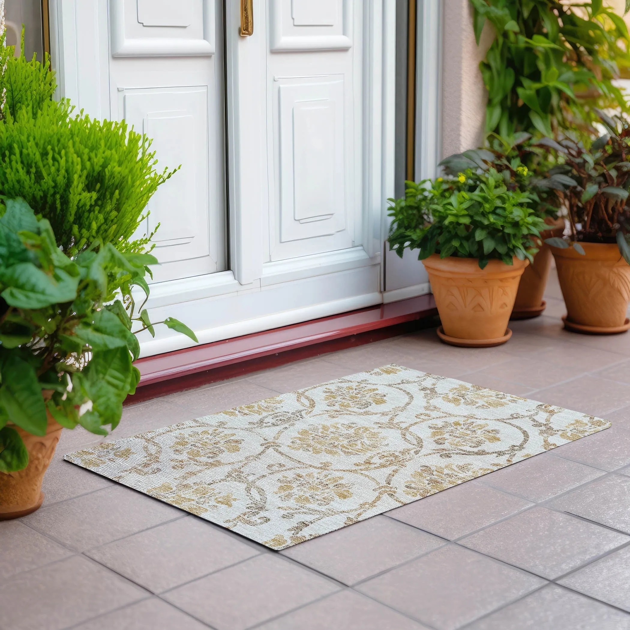 Machine Washable Indoor/ Outdoor Chantille Scroll Floral Rug
