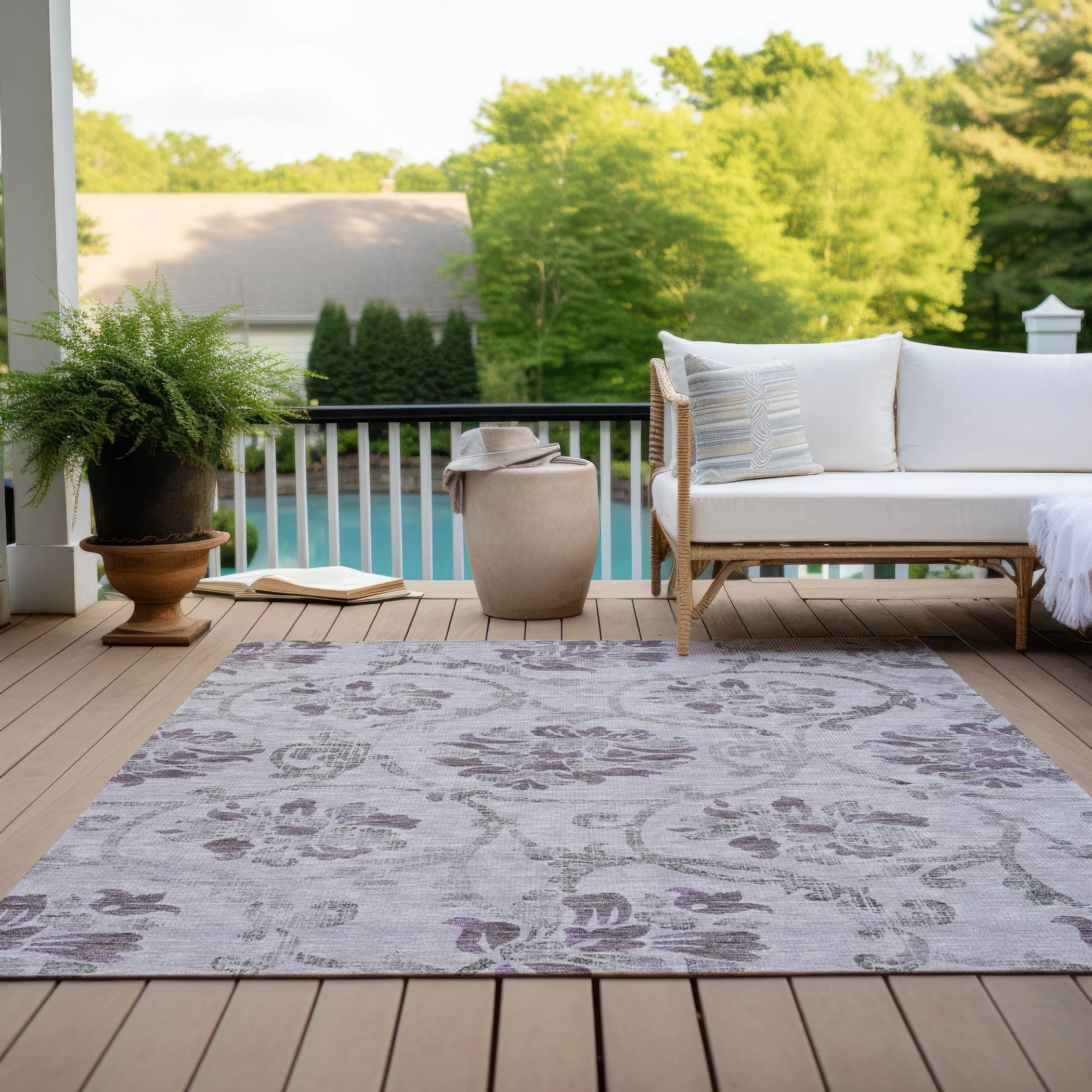 Machine Washable Indoor/ Outdoor Chantille Scroll Floral Rug