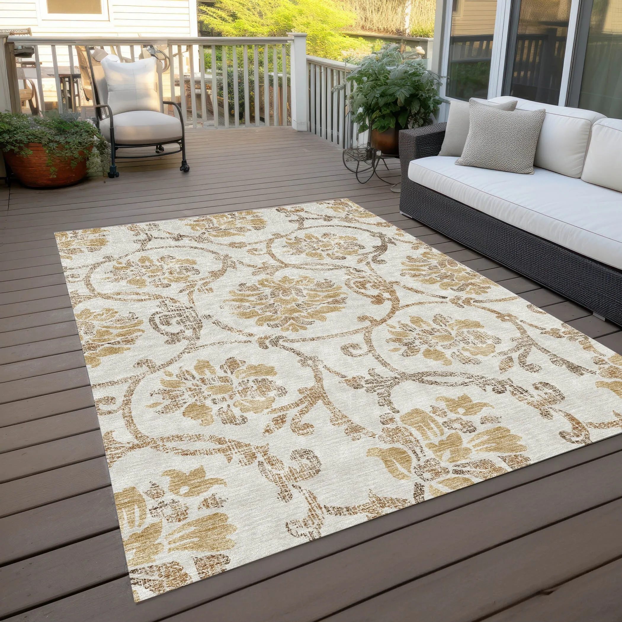 Machine Washable Indoor/ Outdoor Chantille Scroll Floral Rug