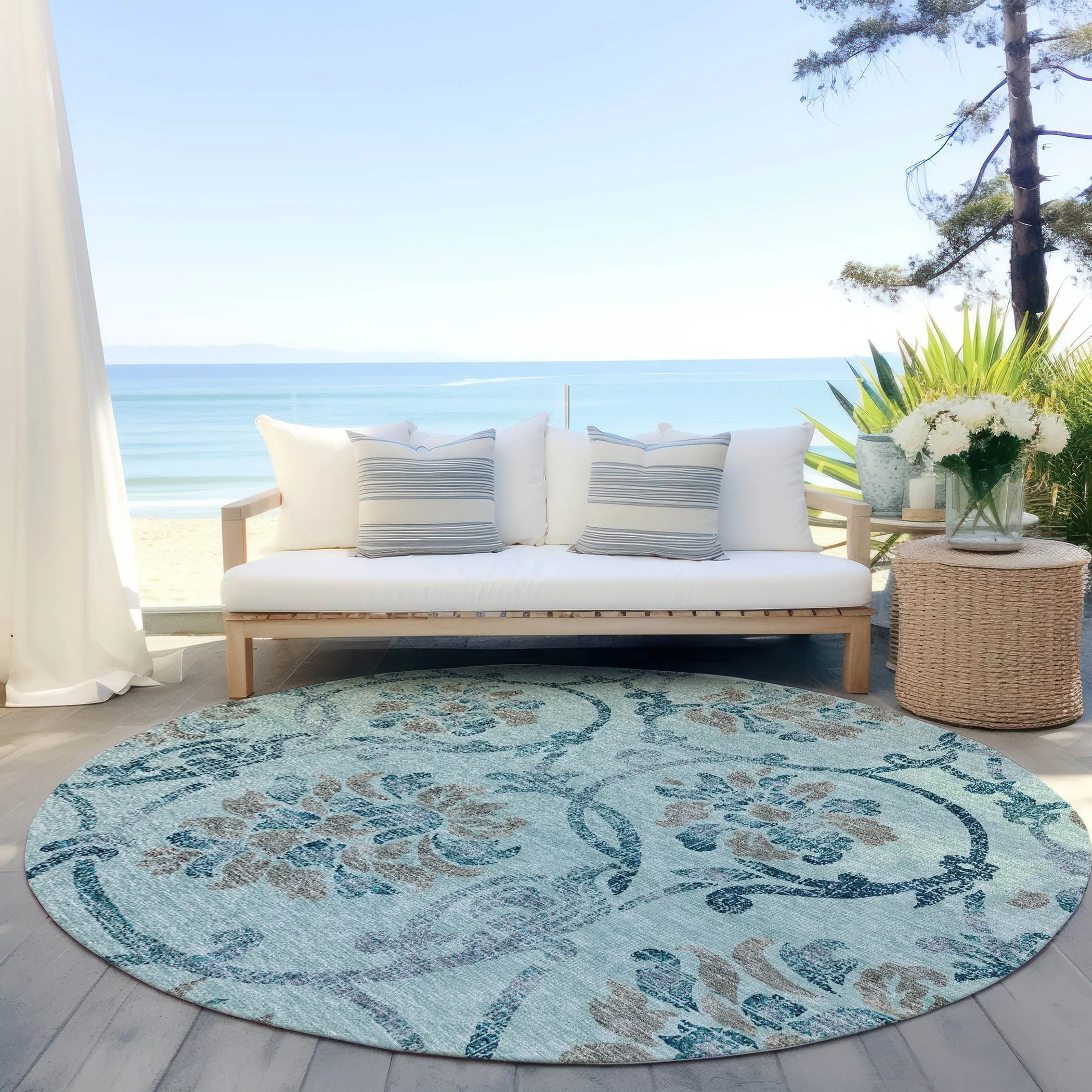 Machine Washable Indoor/ Outdoor Chantille Scroll Floral Rug