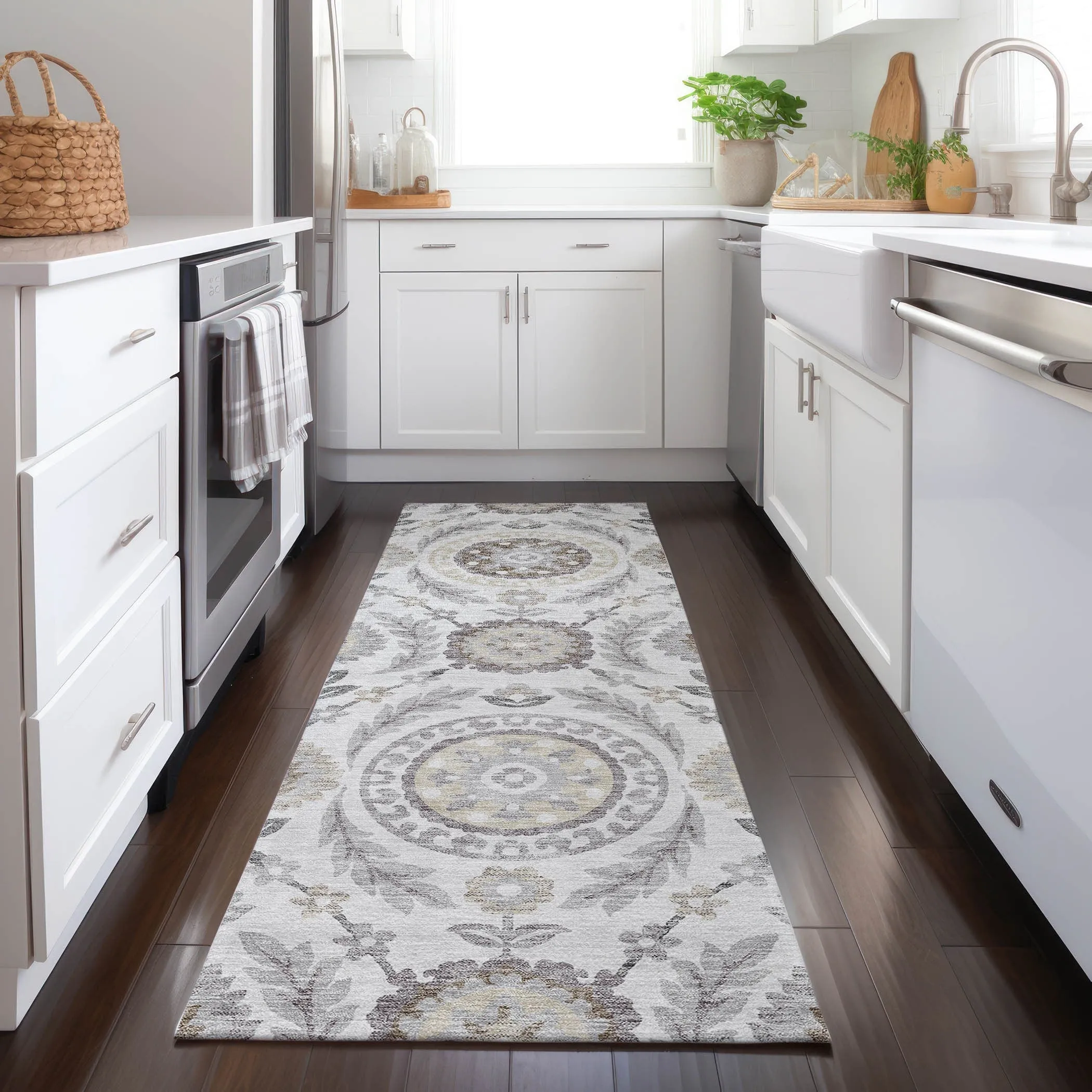 Machine Washable Indoor/ Outdoor Chantille Suzani Boho Rug