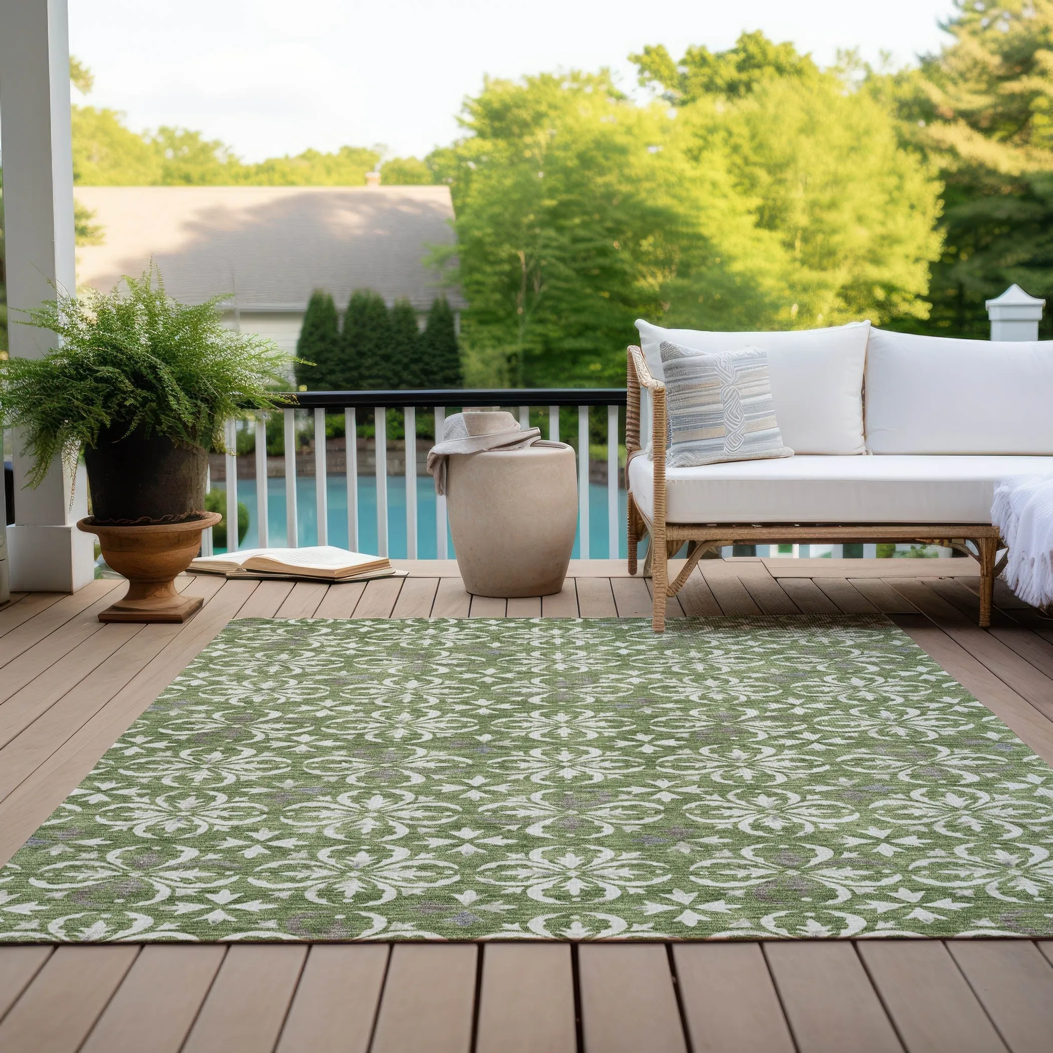 Machine Washable Indoor/ Outdoor Chantille Traditional Medallion Rug