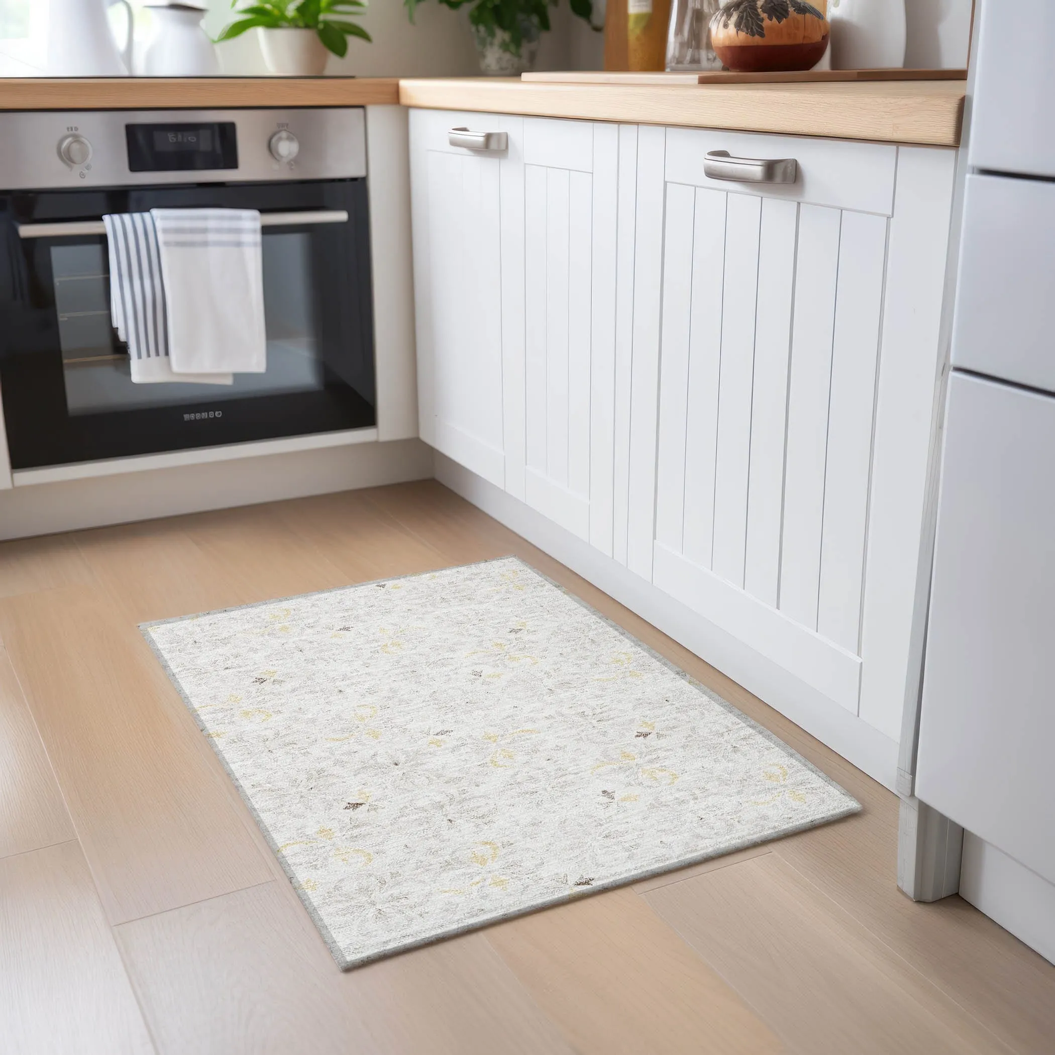 Machine Washable Indoor/ Outdoor Chantille Traditional Medallion Rug