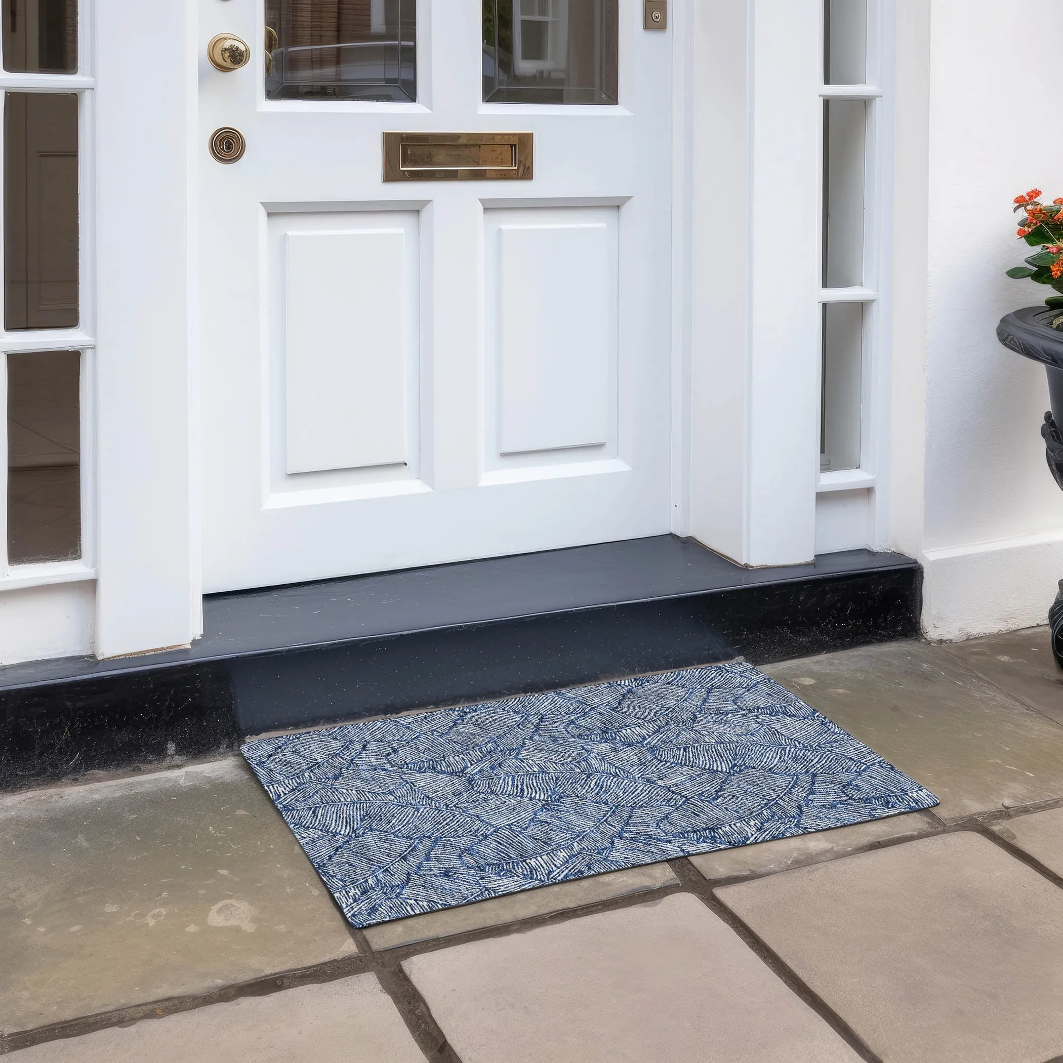 Machine Washable Indoor/ Outdoor Chantille Tropical Palm Rug
