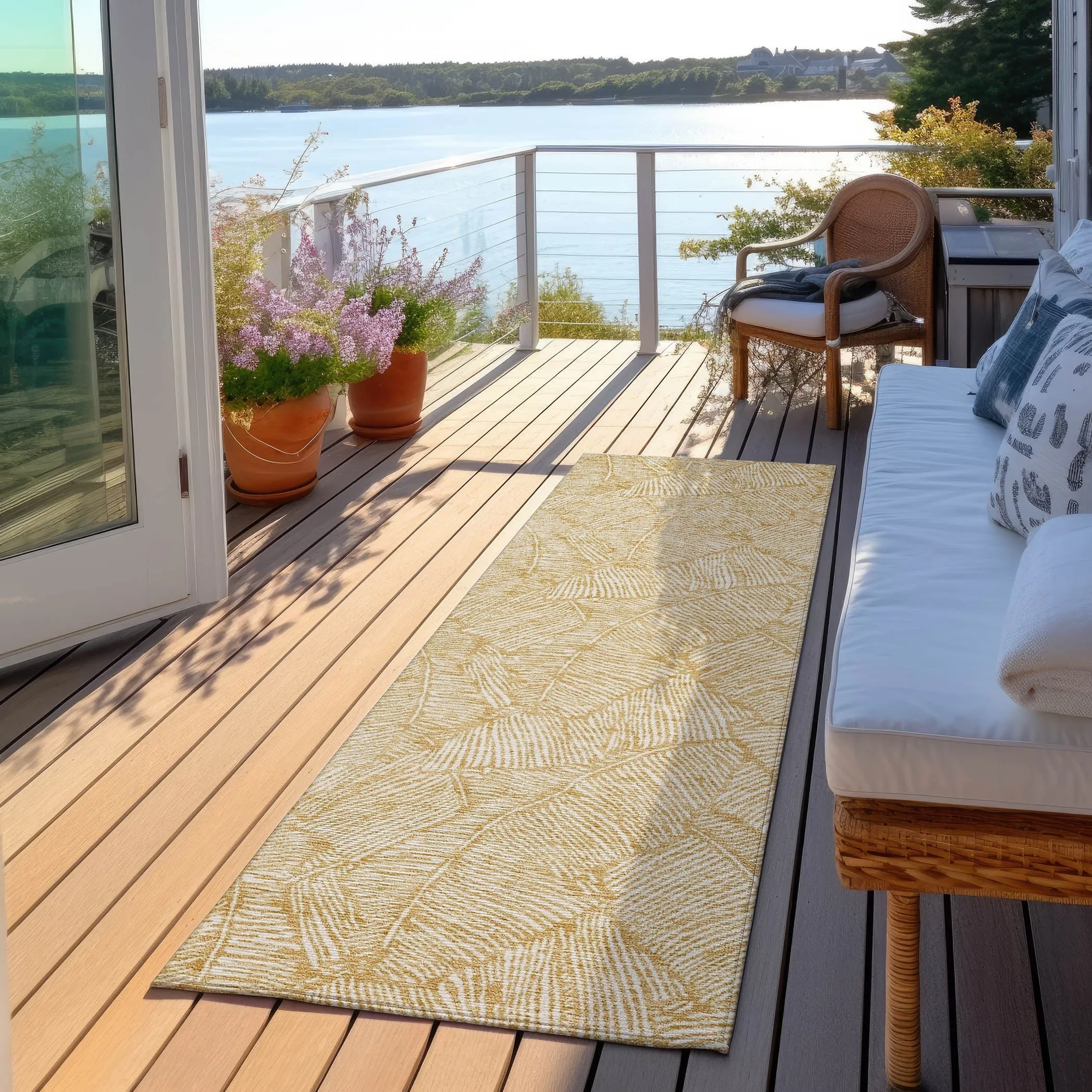 Machine Washable Indoor/ Outdoor Chantille Tropical Palm Rug
