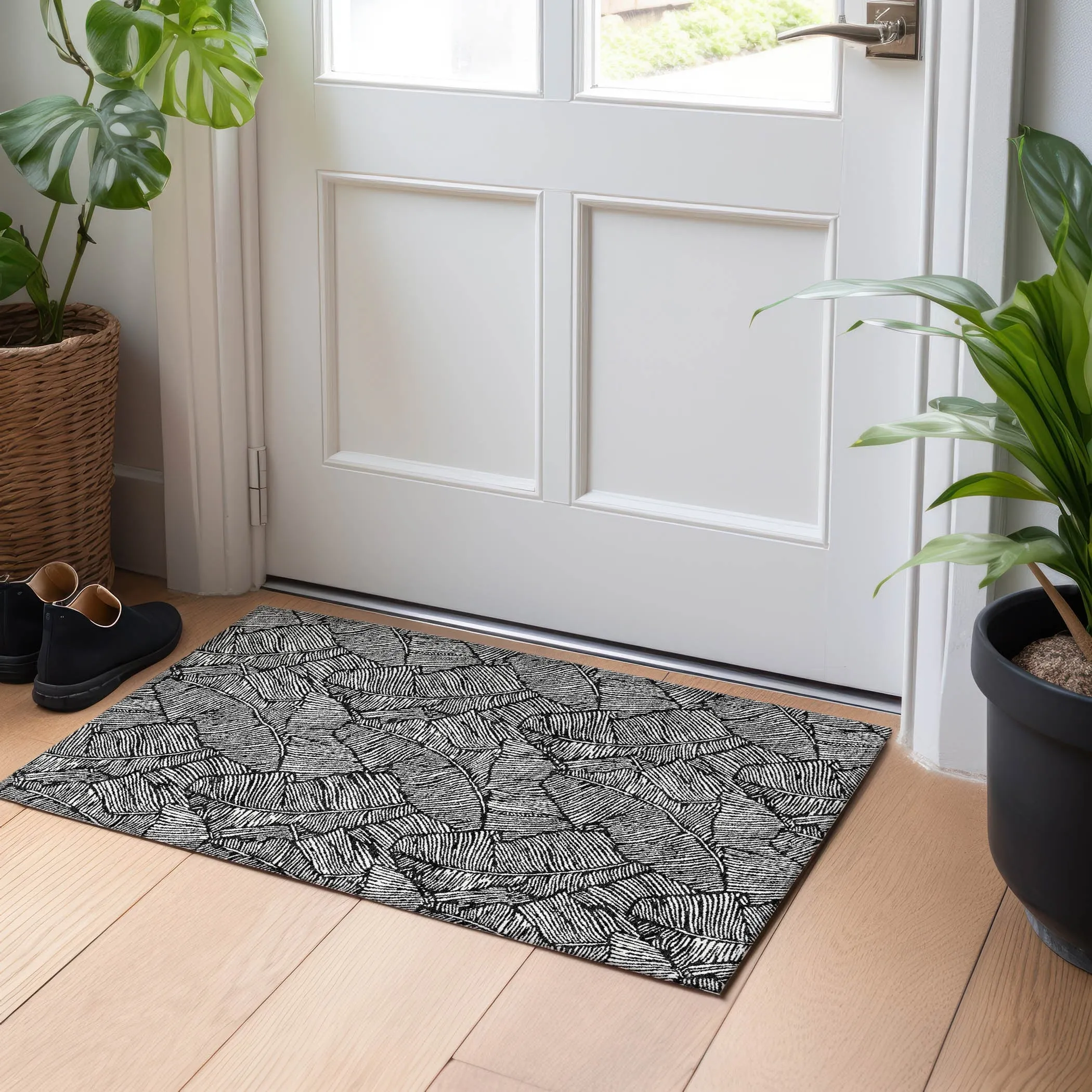 Machine Washable Indoor/ Outdoor Chantille Tropical Palm Rug
