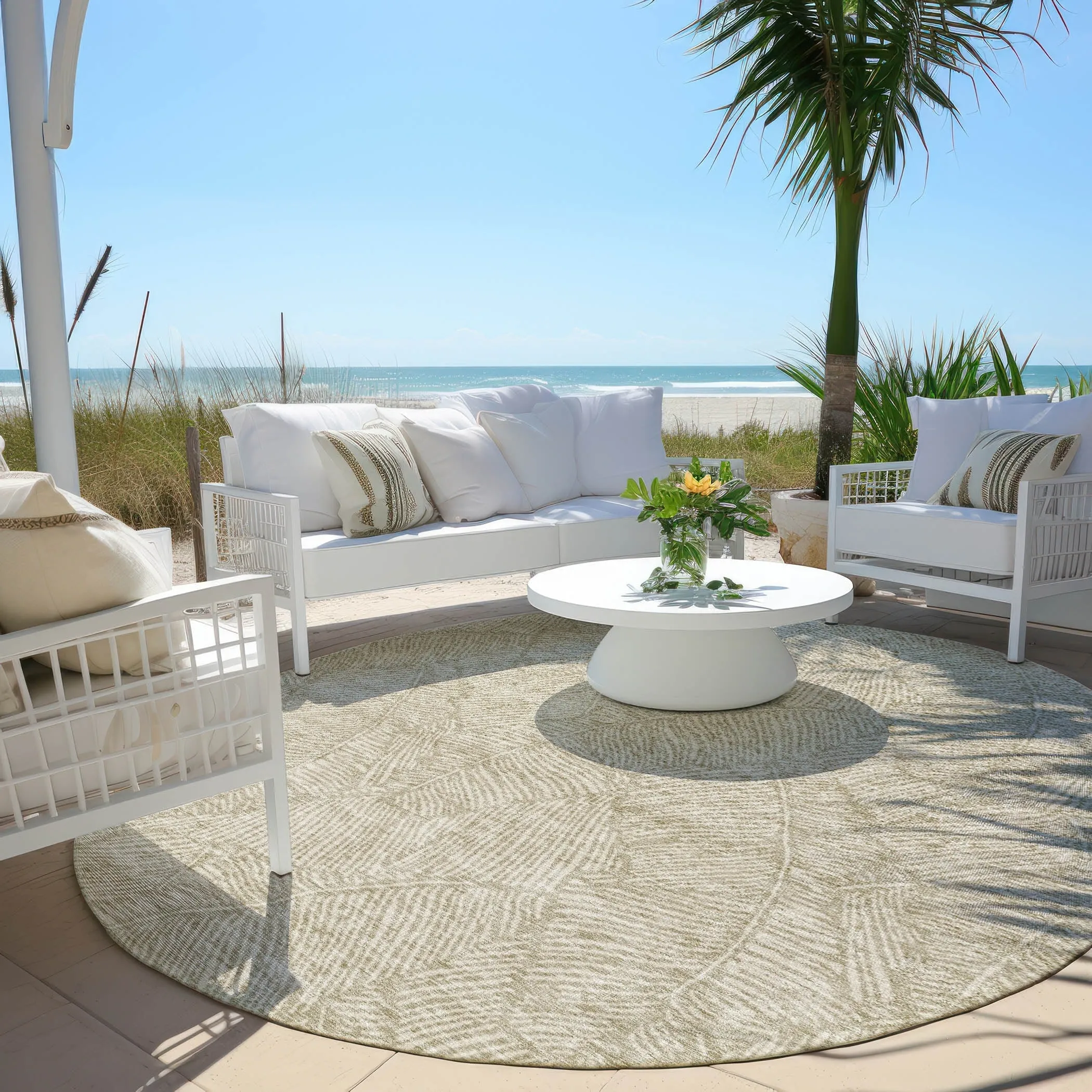 Machine Washable Indoor/ Outdoor Chantille Tropical Palm Rug
