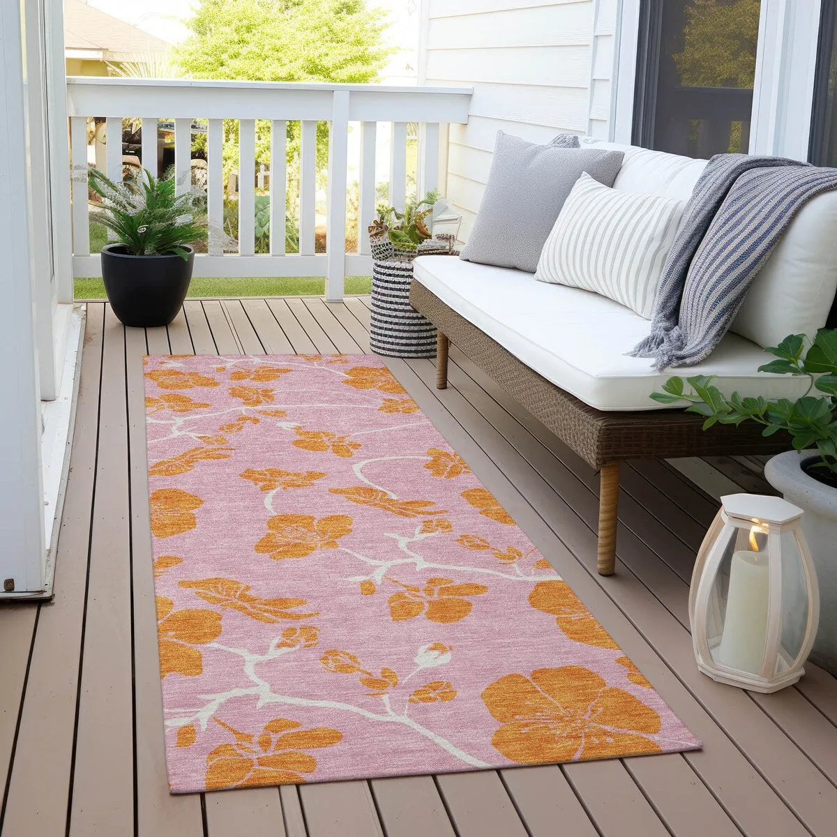 Machine Washable Indoor/ Outdoor Floral Zen Chantille Rug