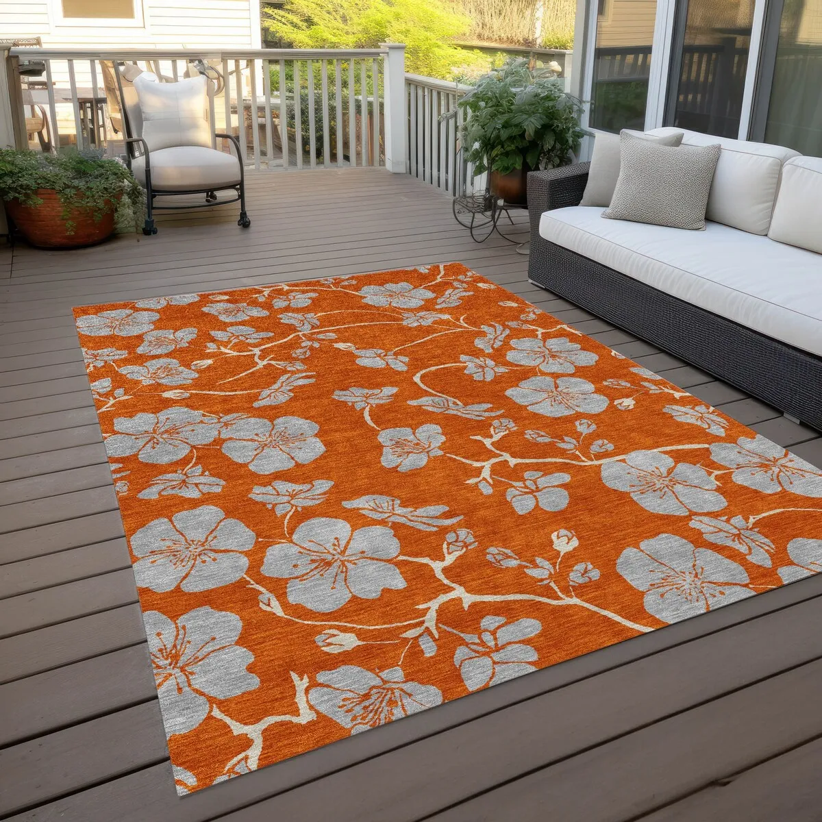 Machine Washable Indoor/ Outdoor Floral Zen Chantille Rug