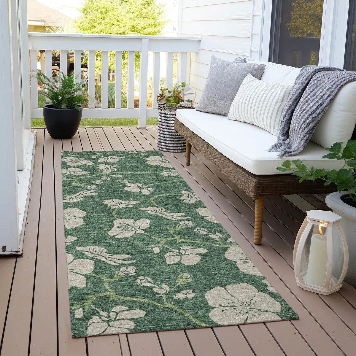 Machine Washable Indoor/ Outdoor Floral Zen Chantille Rug