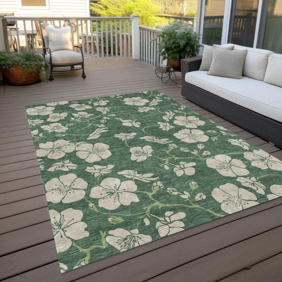 Machine Washable Indoor/ Outdoor Floral Zen Chantille Rug