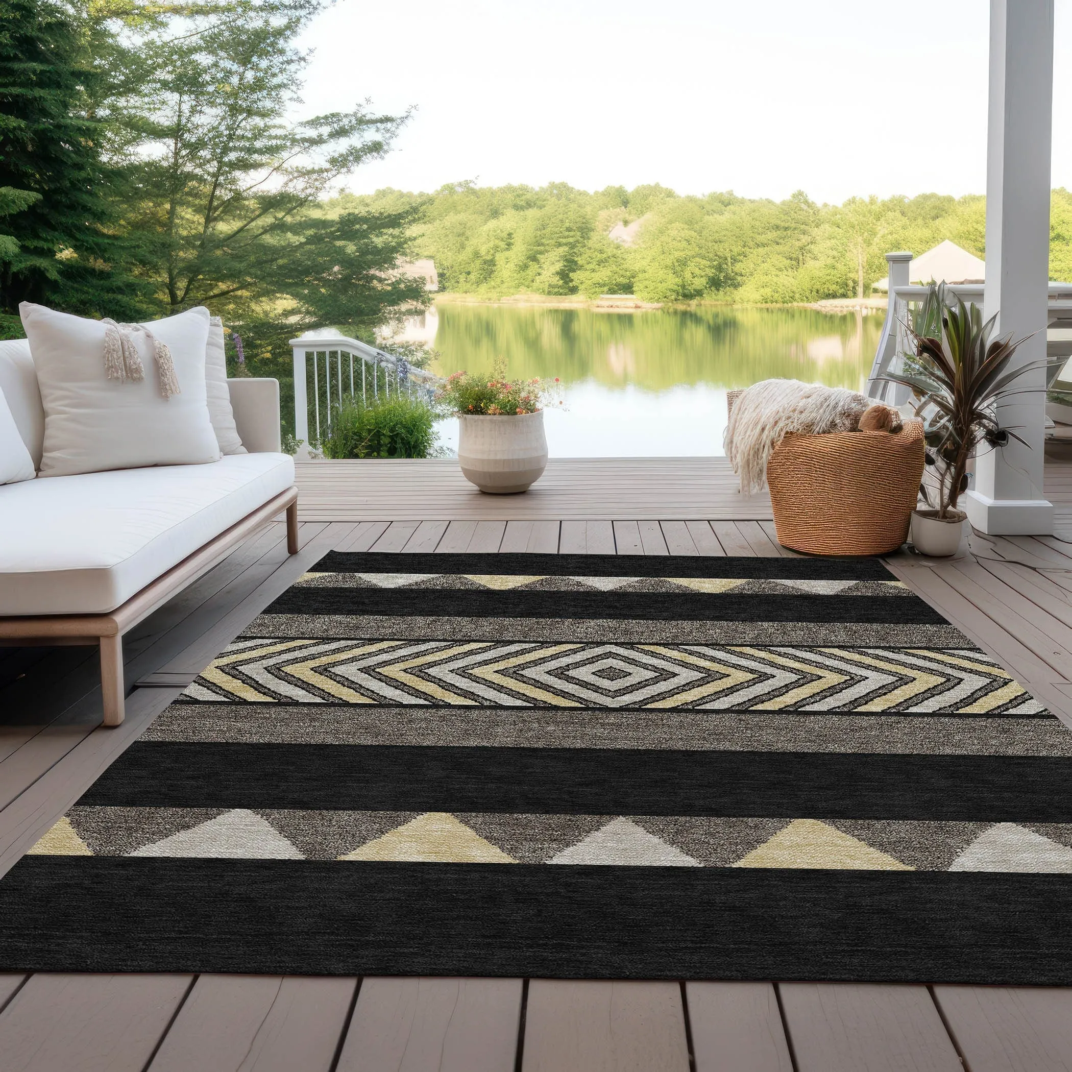 Machine Washable Indoor/ Outdoor Global Boho Chantille Rug