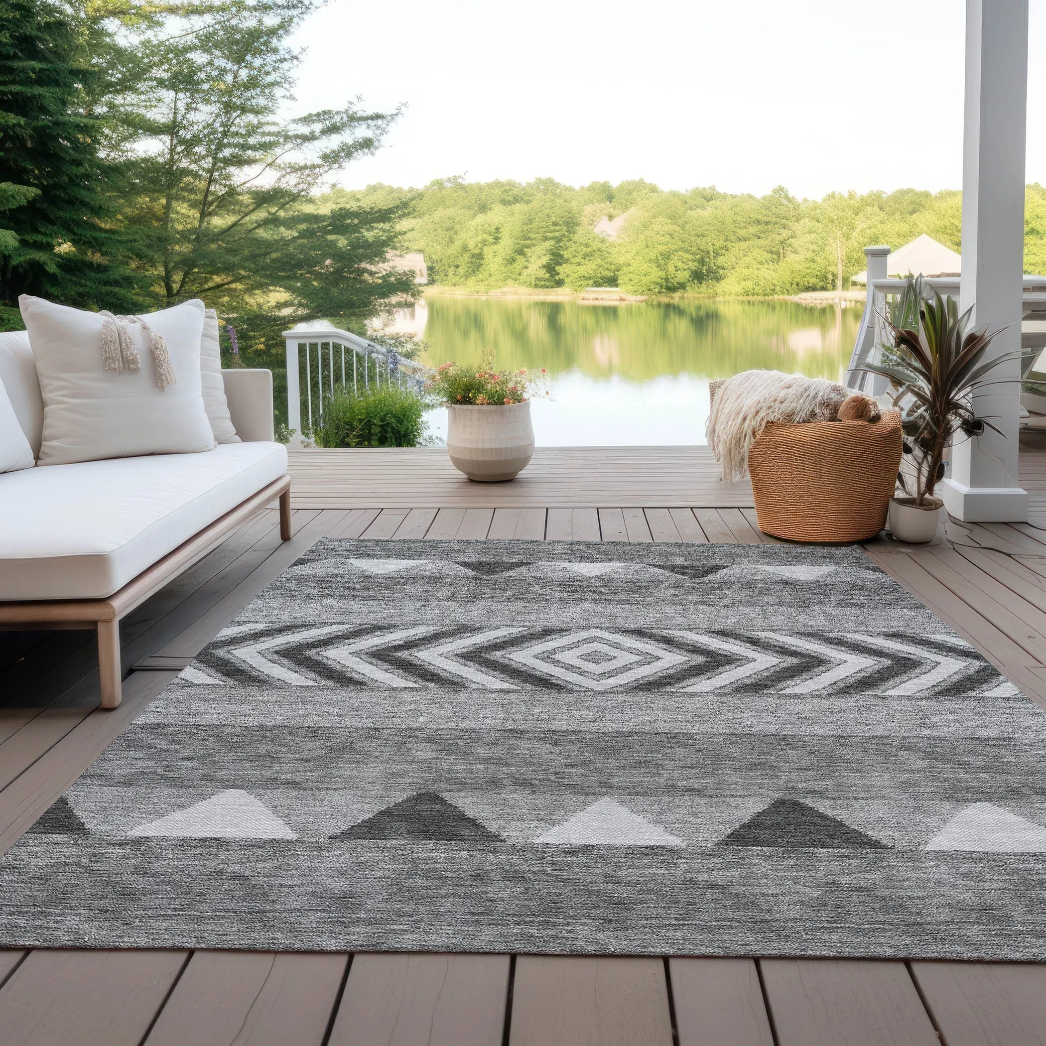 Machine Washable Indoor/ Outdoor Global Boho Chantille Rug