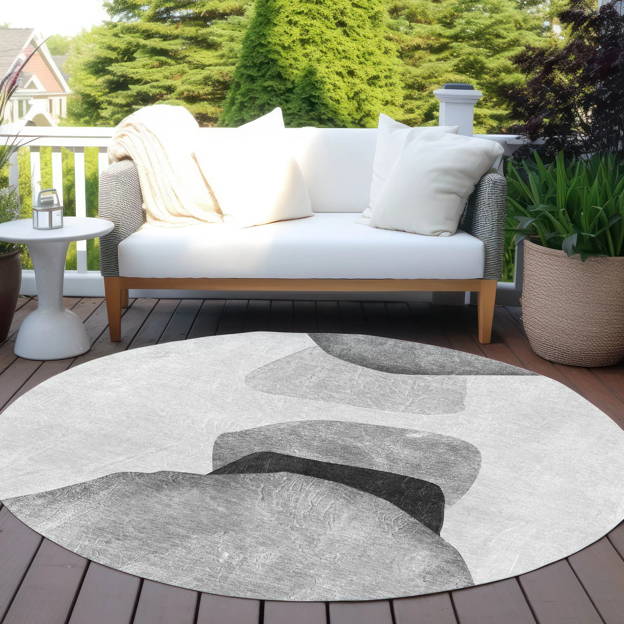 Machine Washable Indoor/ Outdoor Modern Abstract Chantille Rug