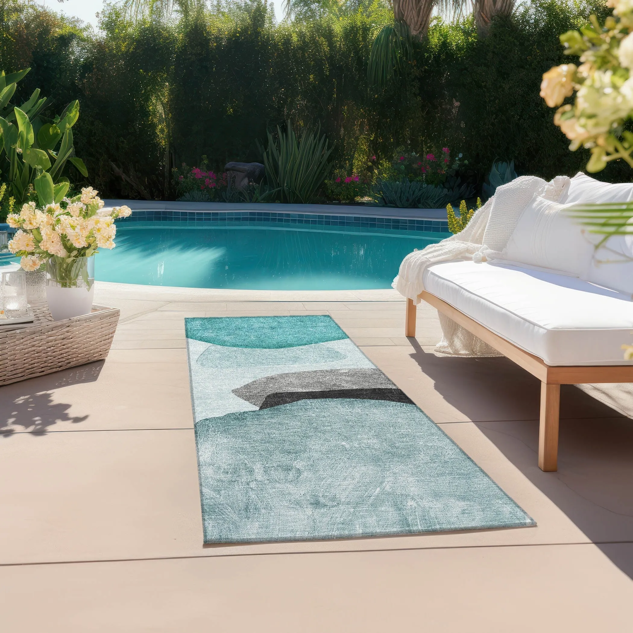 Machine Washable Indoor/ Outdoor Modern Abstract Chantille Rug