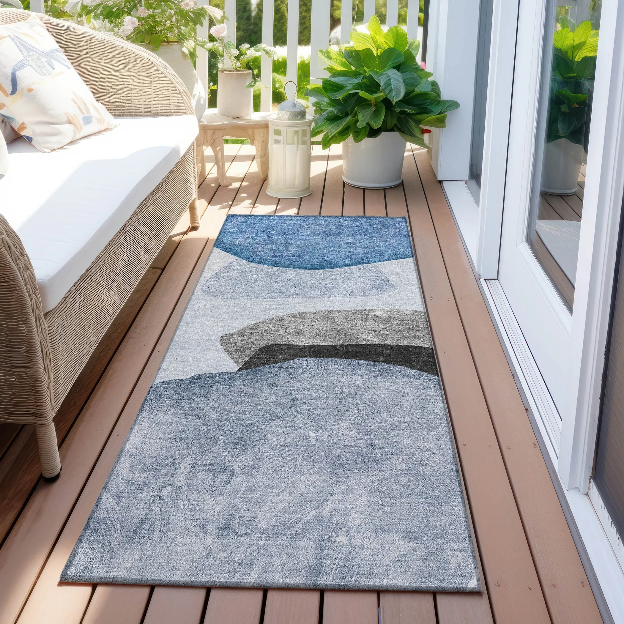 Machine Washable Indoor/ Outdoor Modern Abstract Chantille Rug