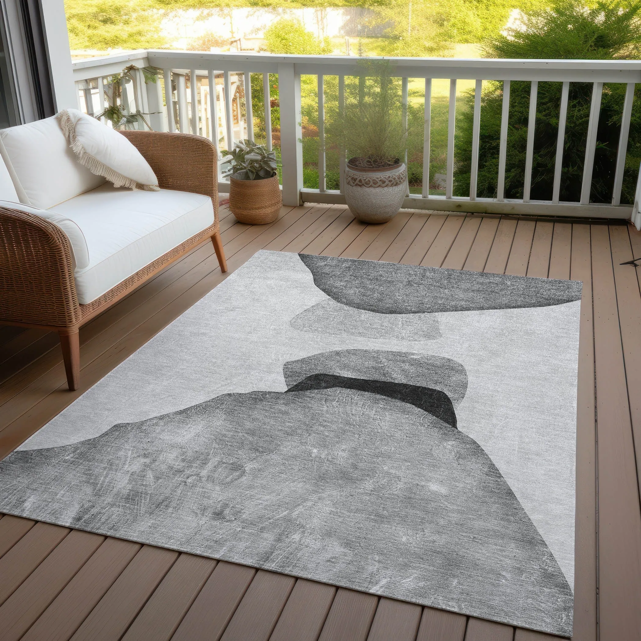 Machine Washable Indoor/ Outdoor Modern Abstract Chantille Rug
