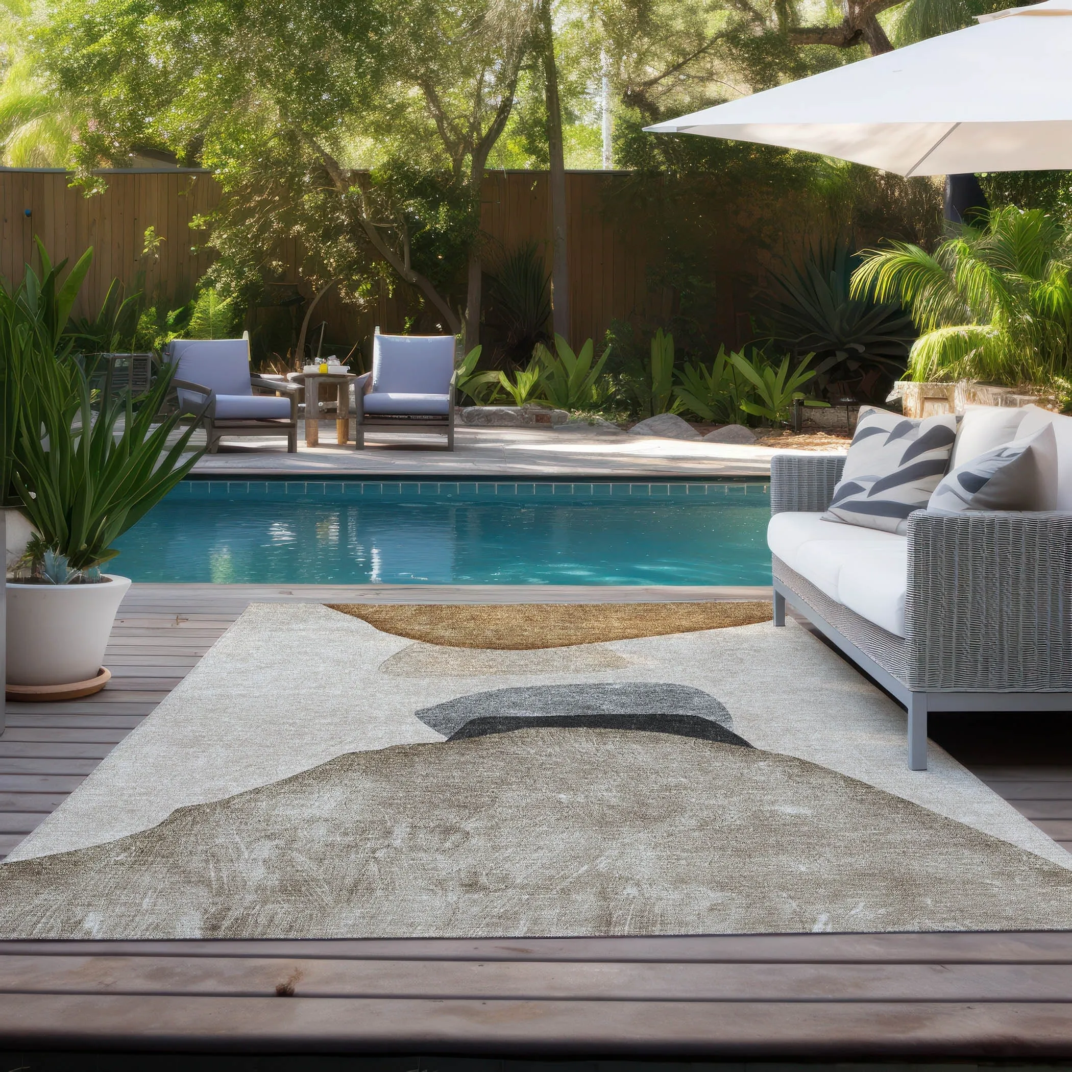 Machine Washable Indoor/ Outdoor Modern Abstract Chantille Rug