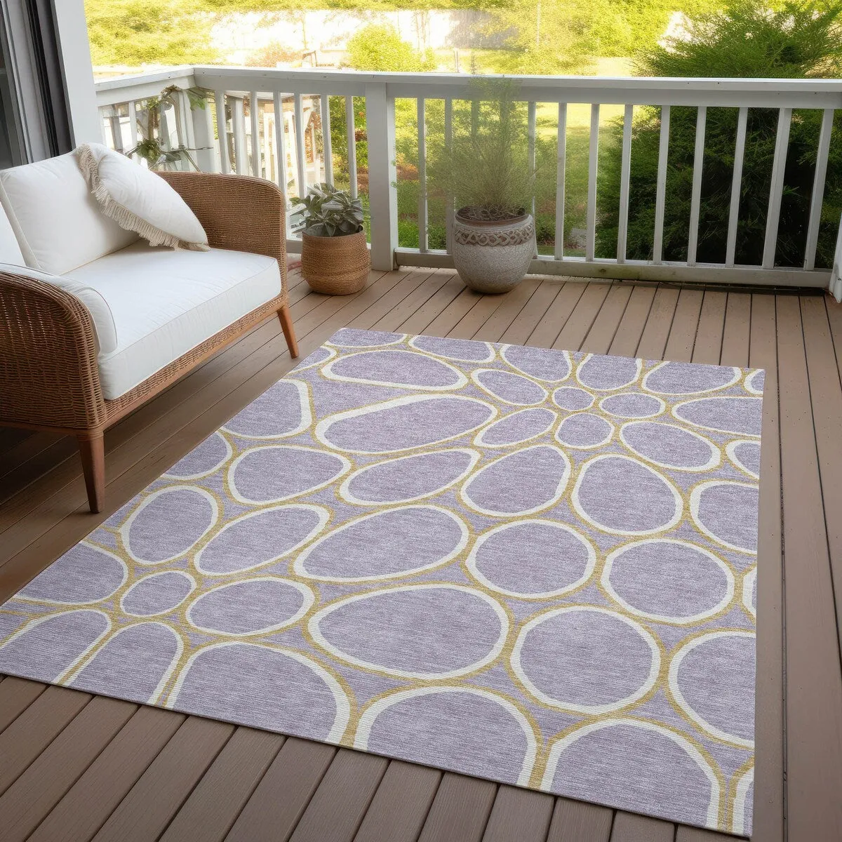 Machine Washable Indoor/ Outdoor Modern Bubbles Chantille Rug