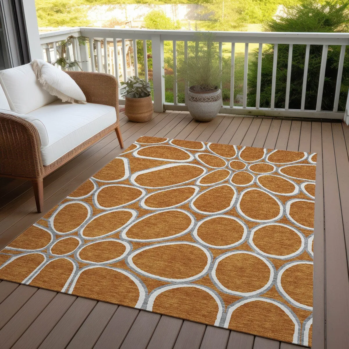 Machine Washable Indoor/ Outdoor Modern Bubbles Chantille Rug