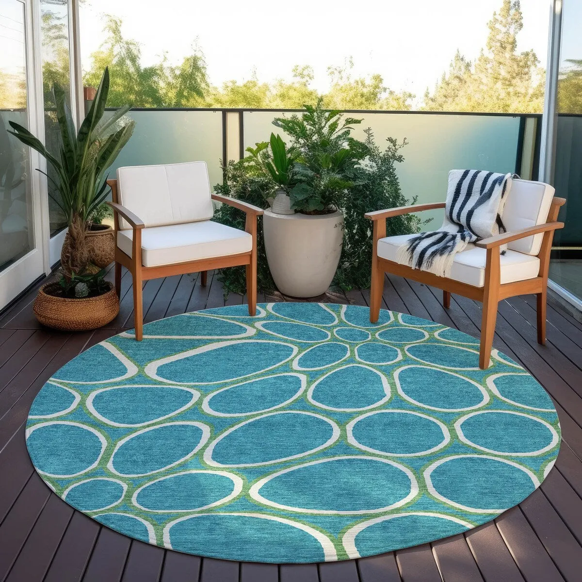 Machine Washable Indoor/ Outdoor Modern Bubbles Chantille Rug